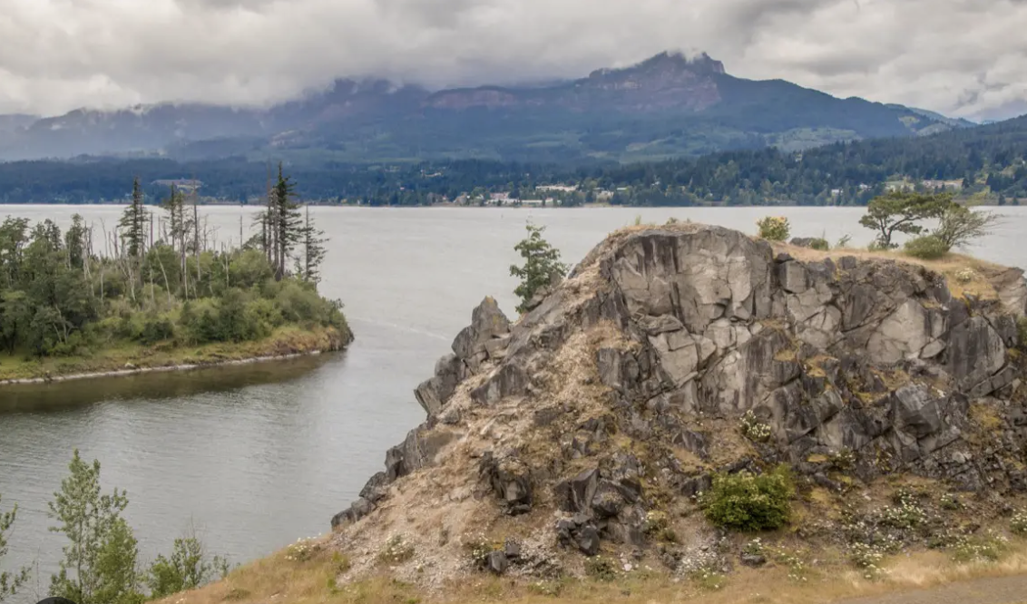 Government Cover in the Columbia River Gorge