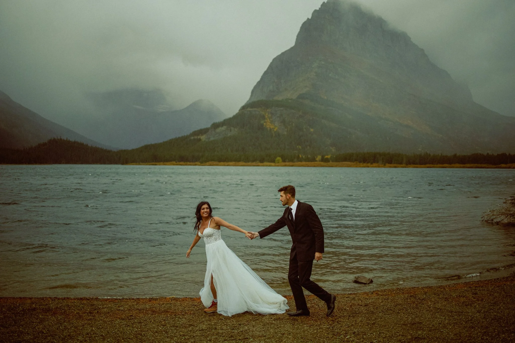 couple getting married in Glacier National Park, Montana