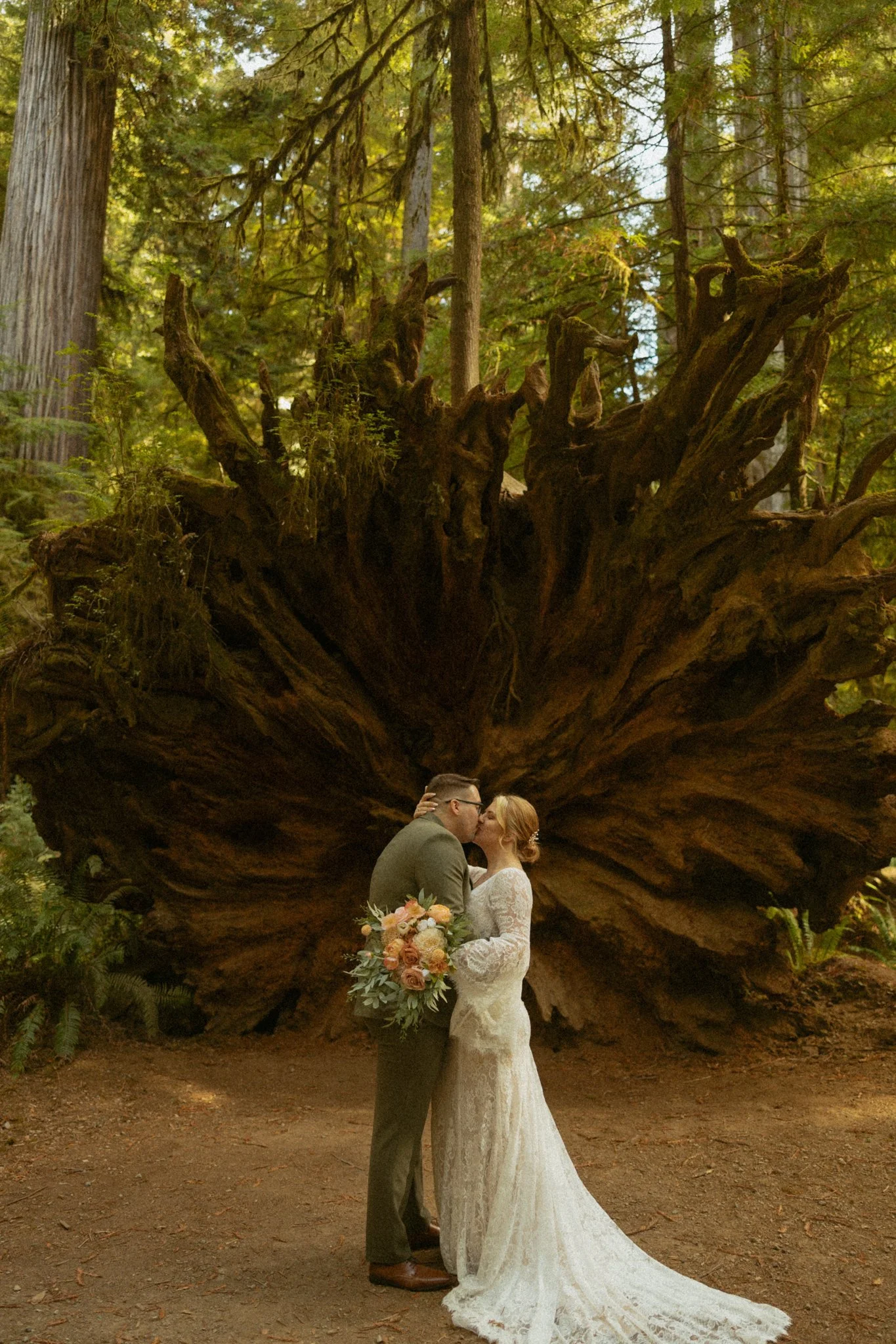 couple eloping in California's Redwood National Park