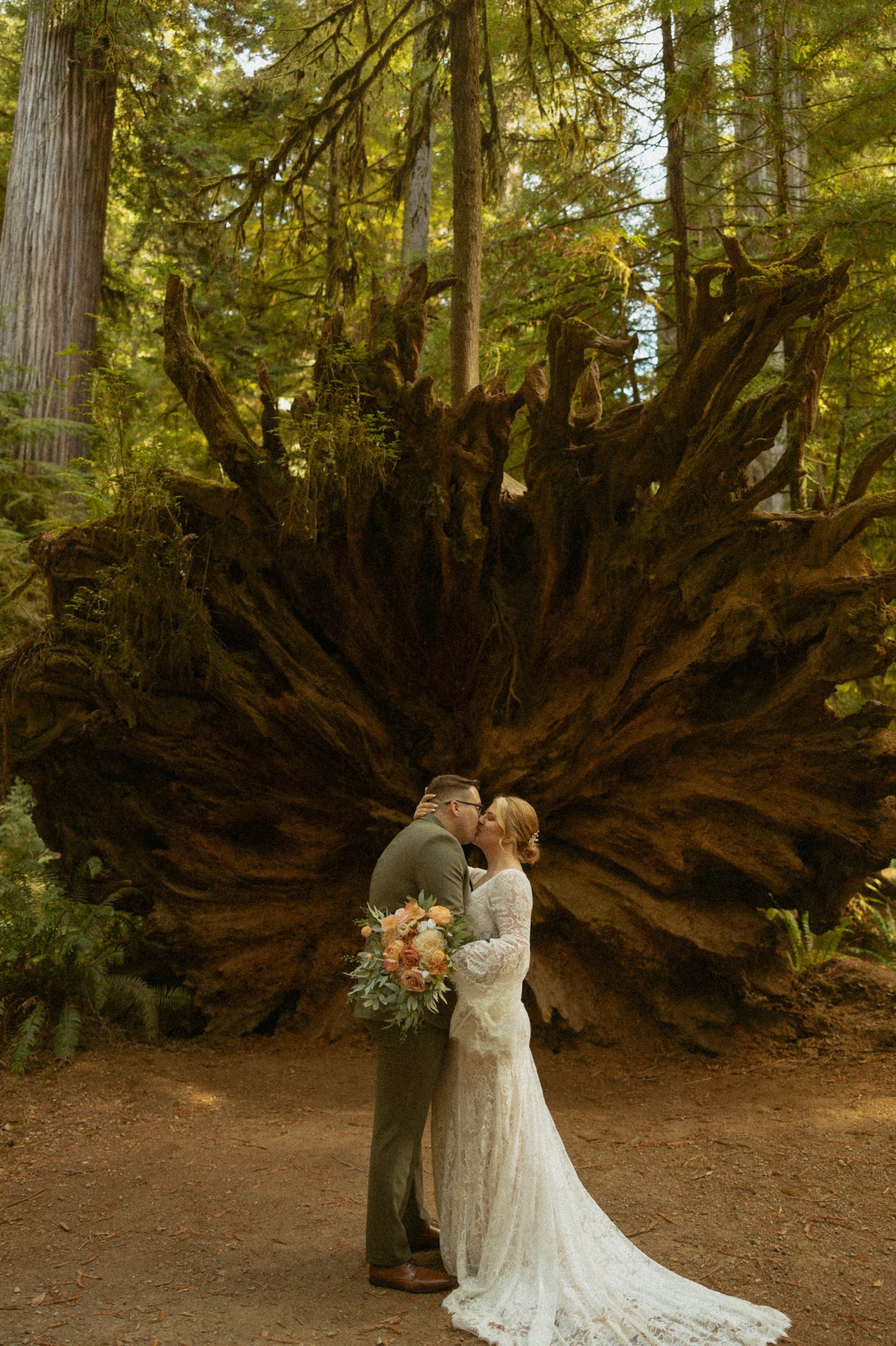 couple eloping in California's Redwood National Park
