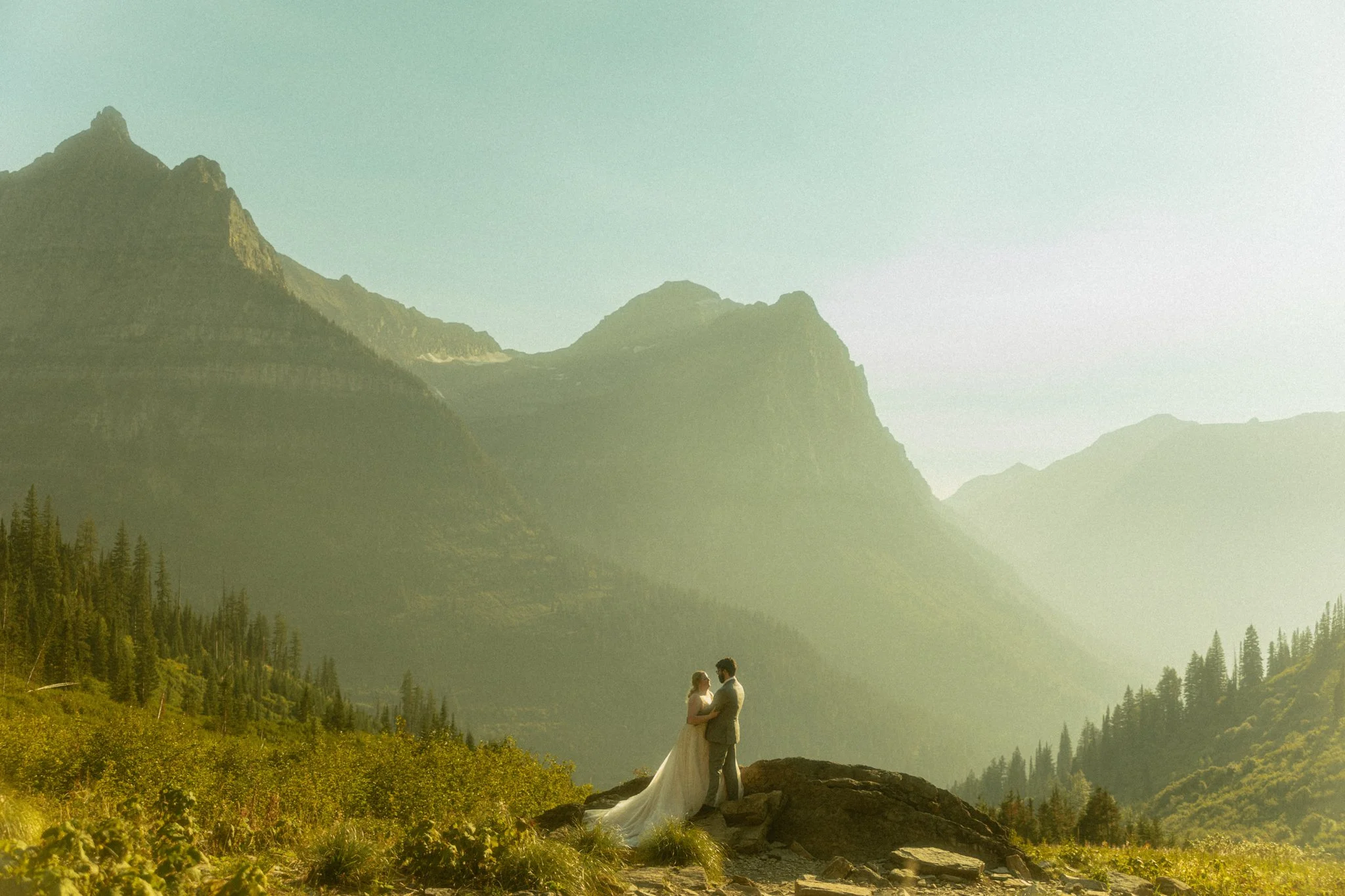 couple eloping in Montana's Glacier National Park