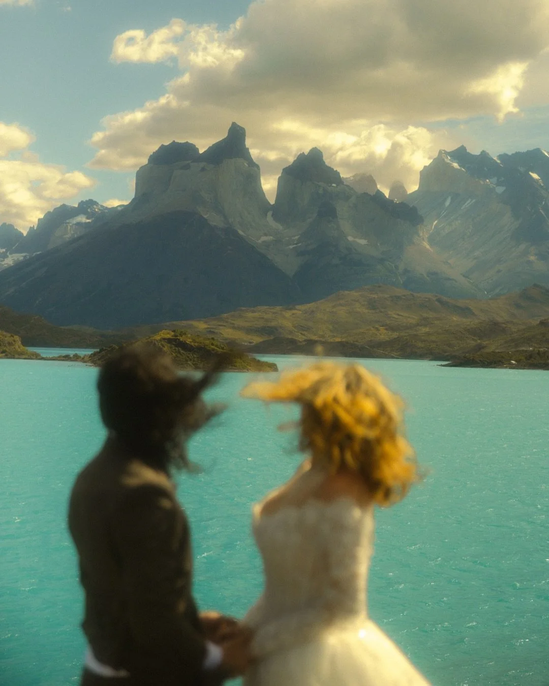 I absolutely couldn&rsquo;t wait to share these photos because somehow these are only the sneak peeks??? I had the most amazing time exploring Patagonia with K + R on their wild elopement day. 🥹🥾🦙🤍

-
-
-
-
-
- 
#patagoniaelopement #patagoniaelop