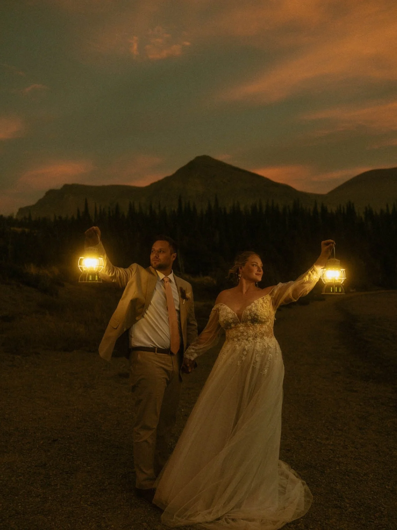 If you&rsquo;re dreaming of an epic mountain elopement with turquoise lakes, wild alpine views, and some of the most jaw-dropping scenery in the U.S., it&rsquo;s hard to beat Glacier National Park.

Here are 5 of the best places to elope inside the p