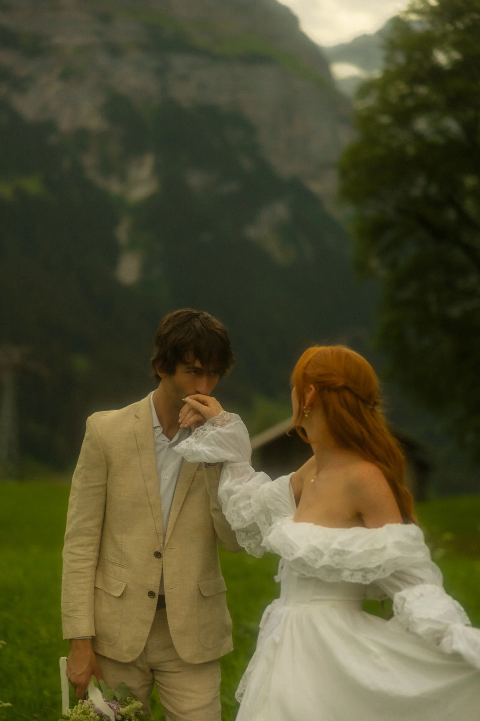  A Swiss Alps Meadow Elopement in Grindelwald 