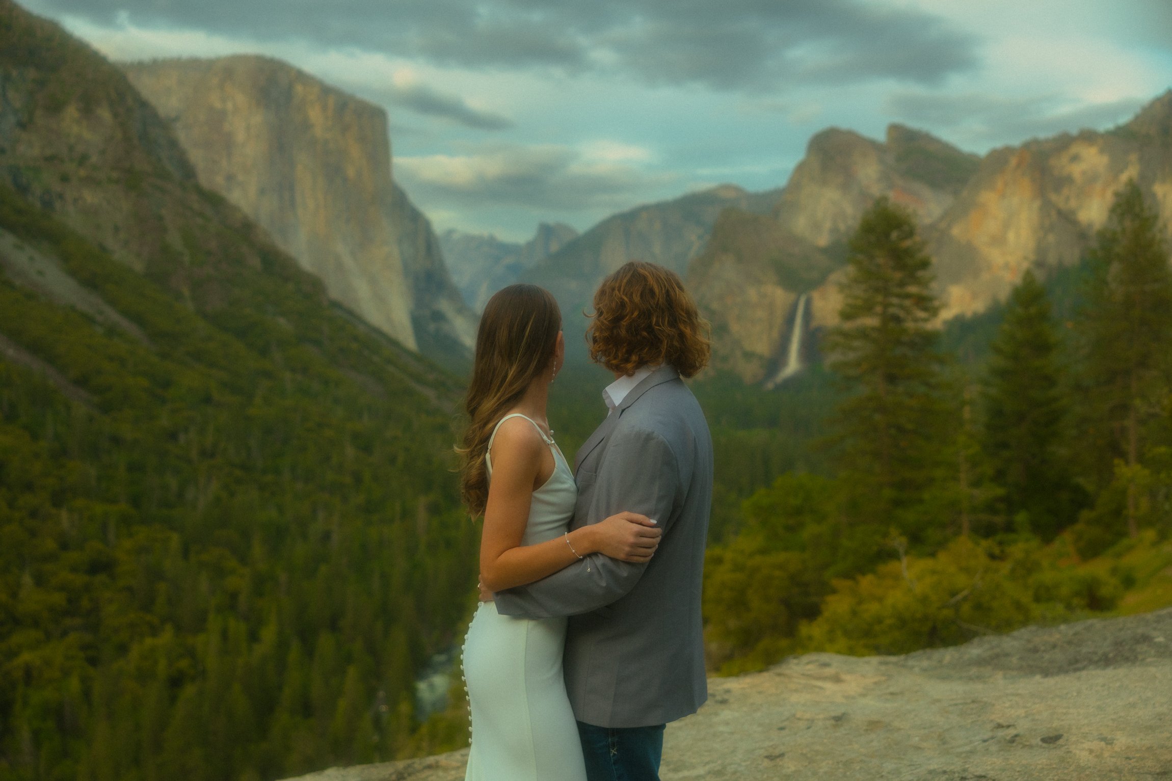 a couple getting married in California’s Yosemite National Park