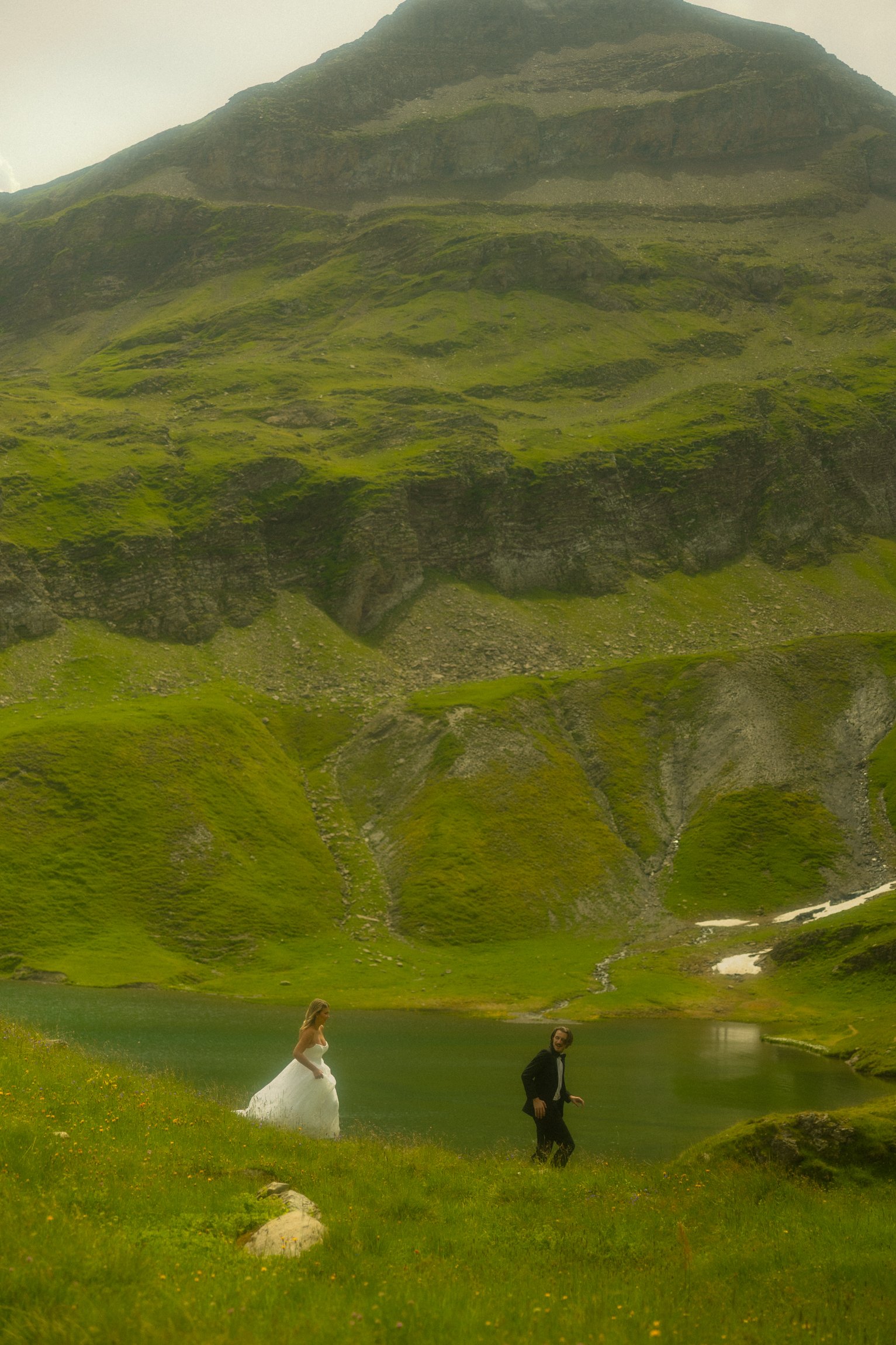 a couple eloping in the Swiss Alps