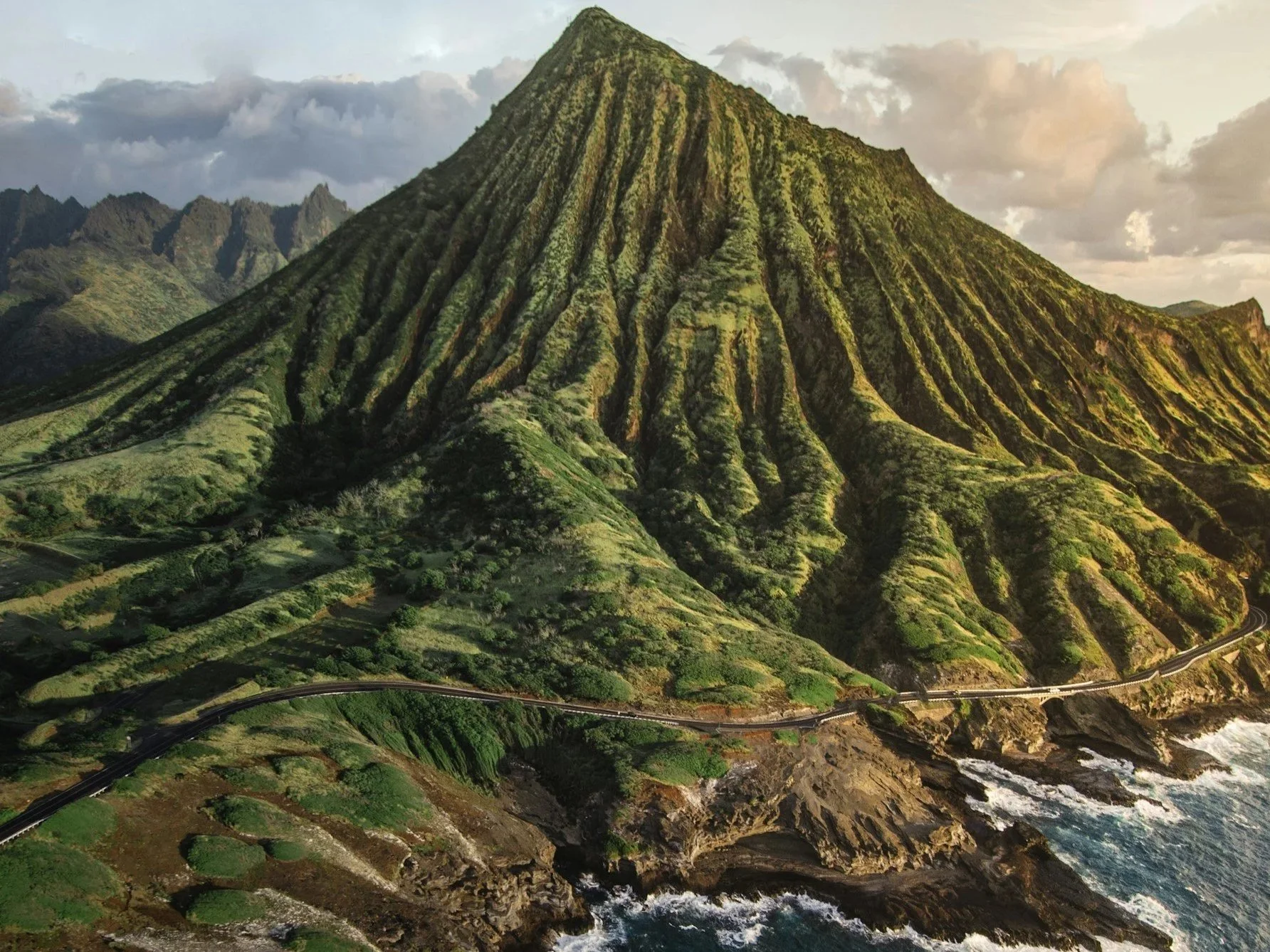 an aerial photo of the mountains and coast on Oahu