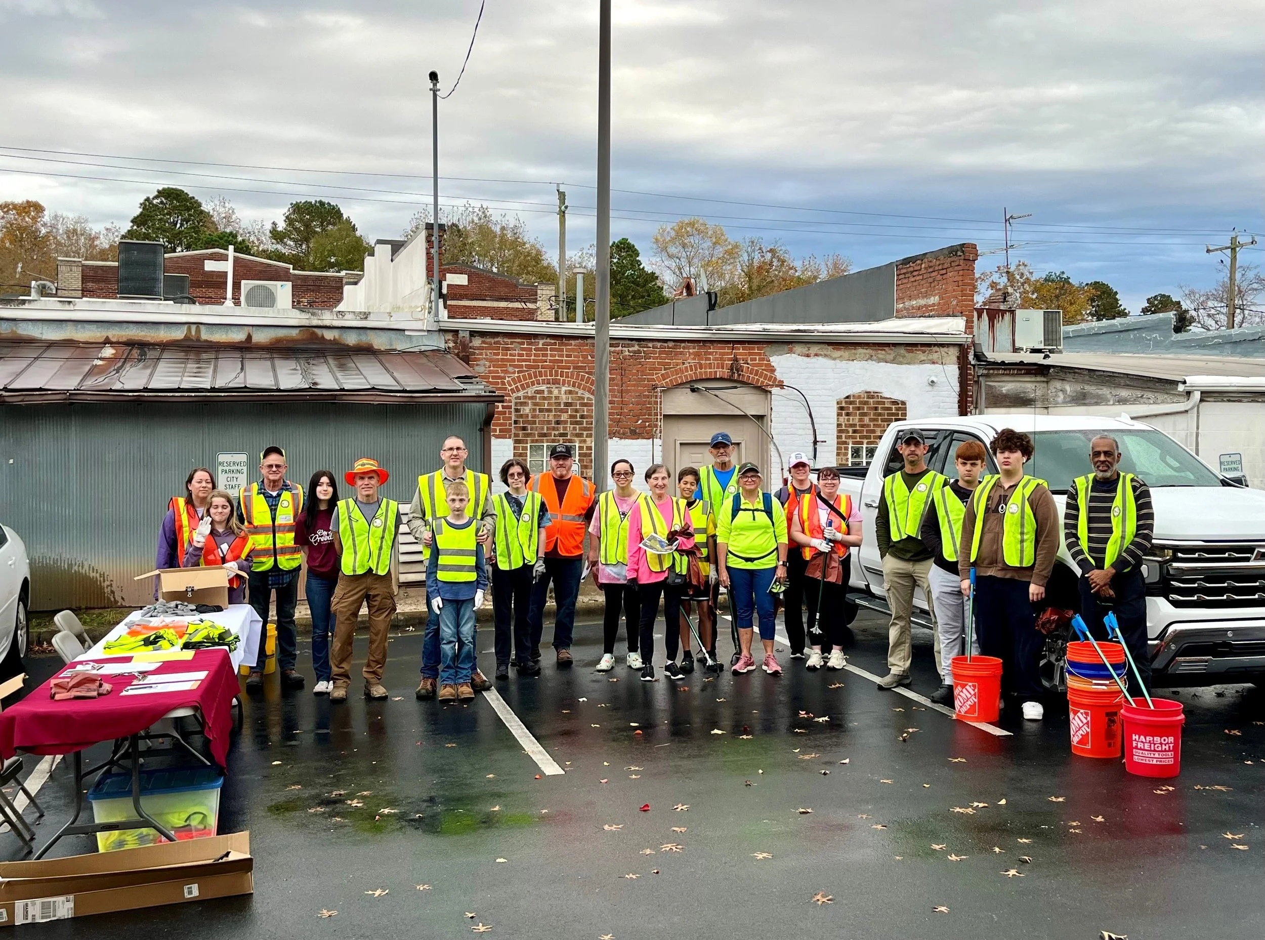 Litter Sweep 2024 - Group Shot.jpg