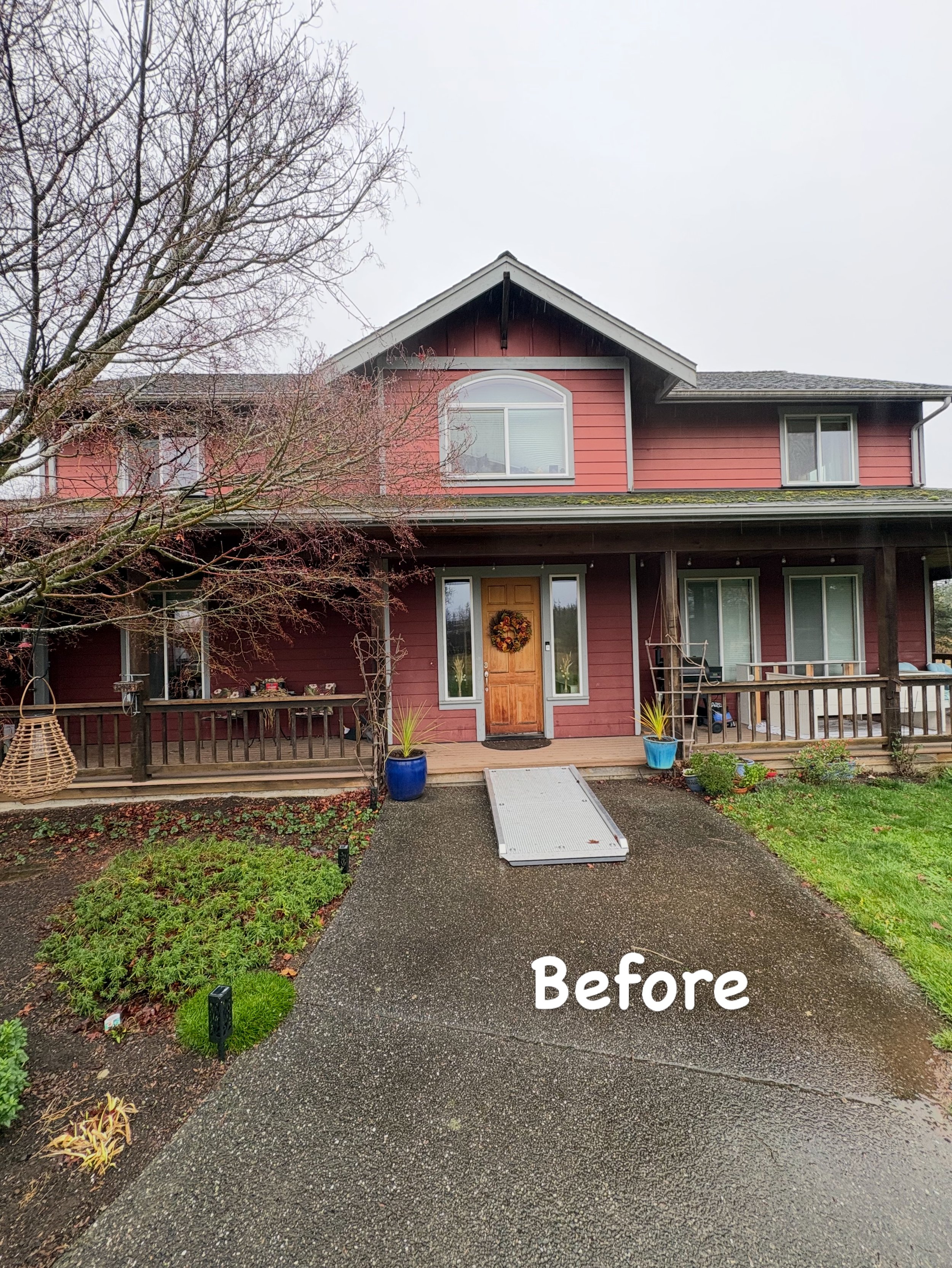 From old and faded to fresh and bright! First exterior of the year done ✅  #mountbakerpainters #paintfam #painter #whatcomcounty