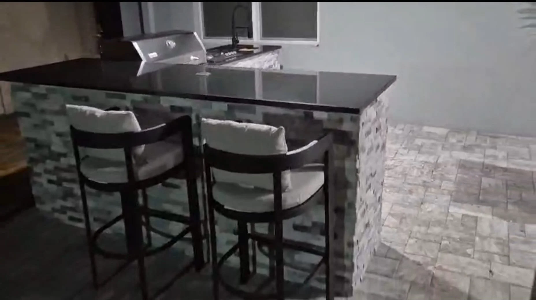 Outdoor Kitchen w/Black Granite stone