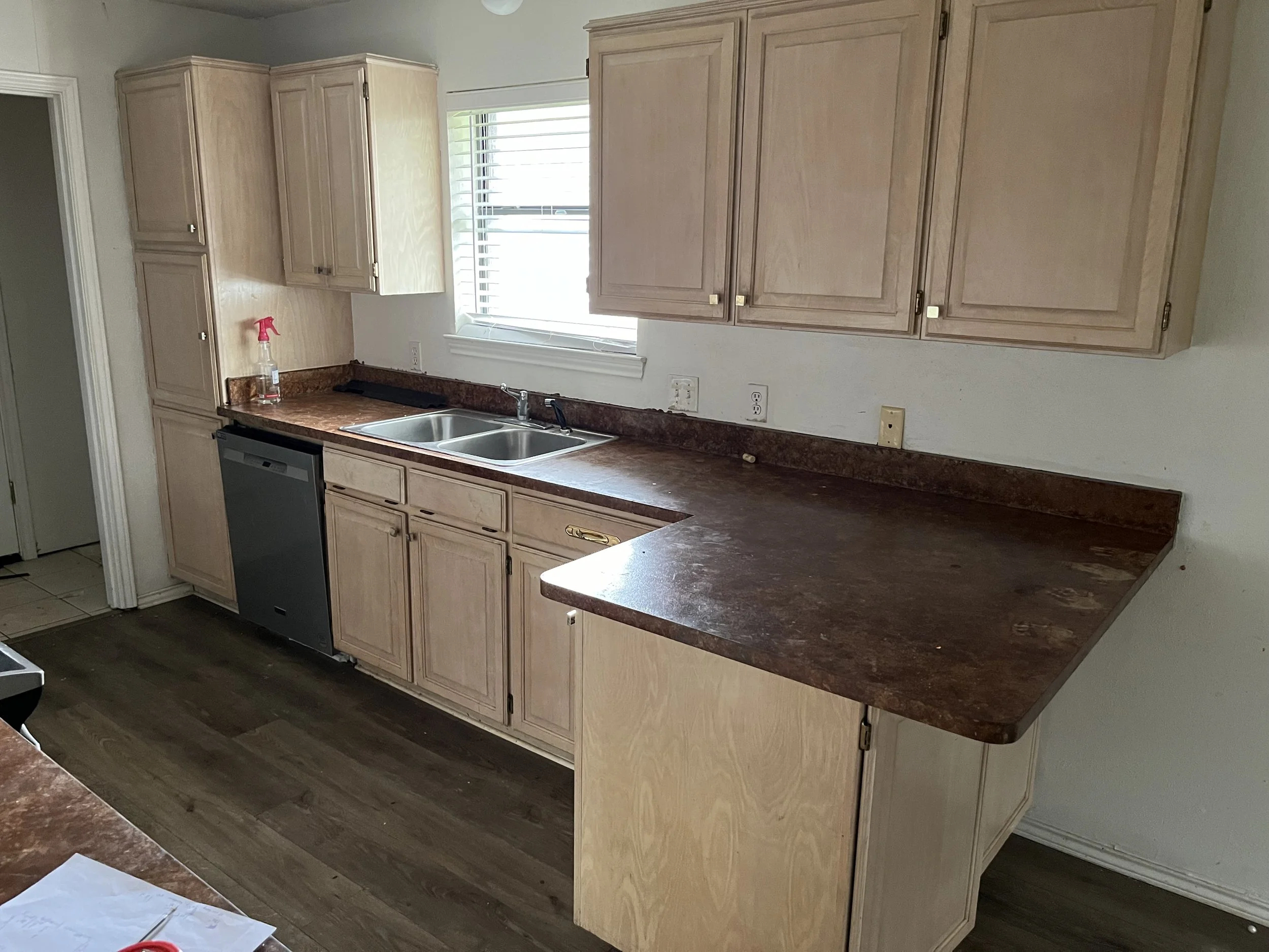 Second half of galley kitchen before remodel