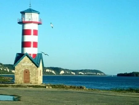 lighthouse-2 (1).jpg