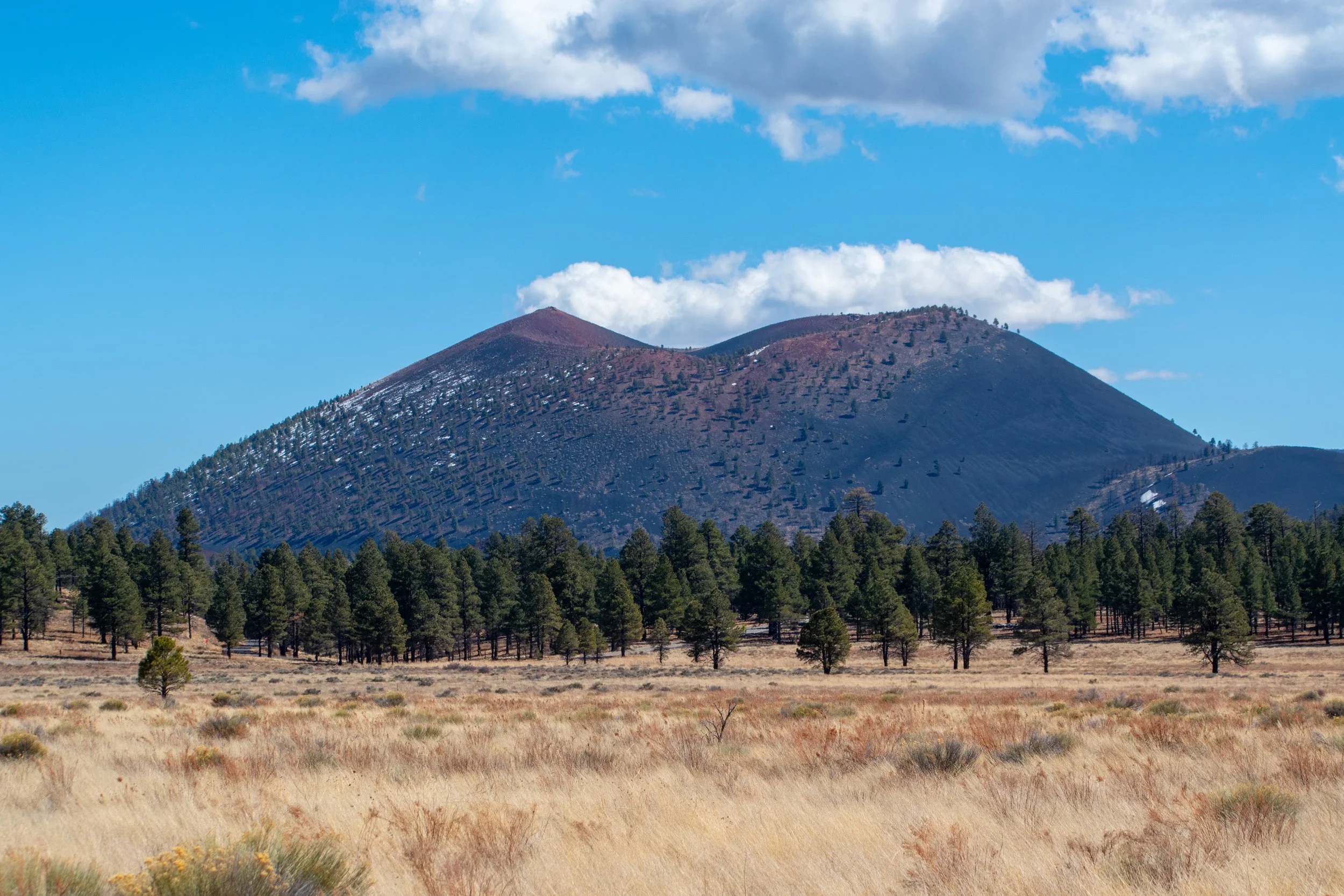 "Rising Line"
The peak lifts cleanly against the sky, defined by its edge. Elevation becomes clarity.