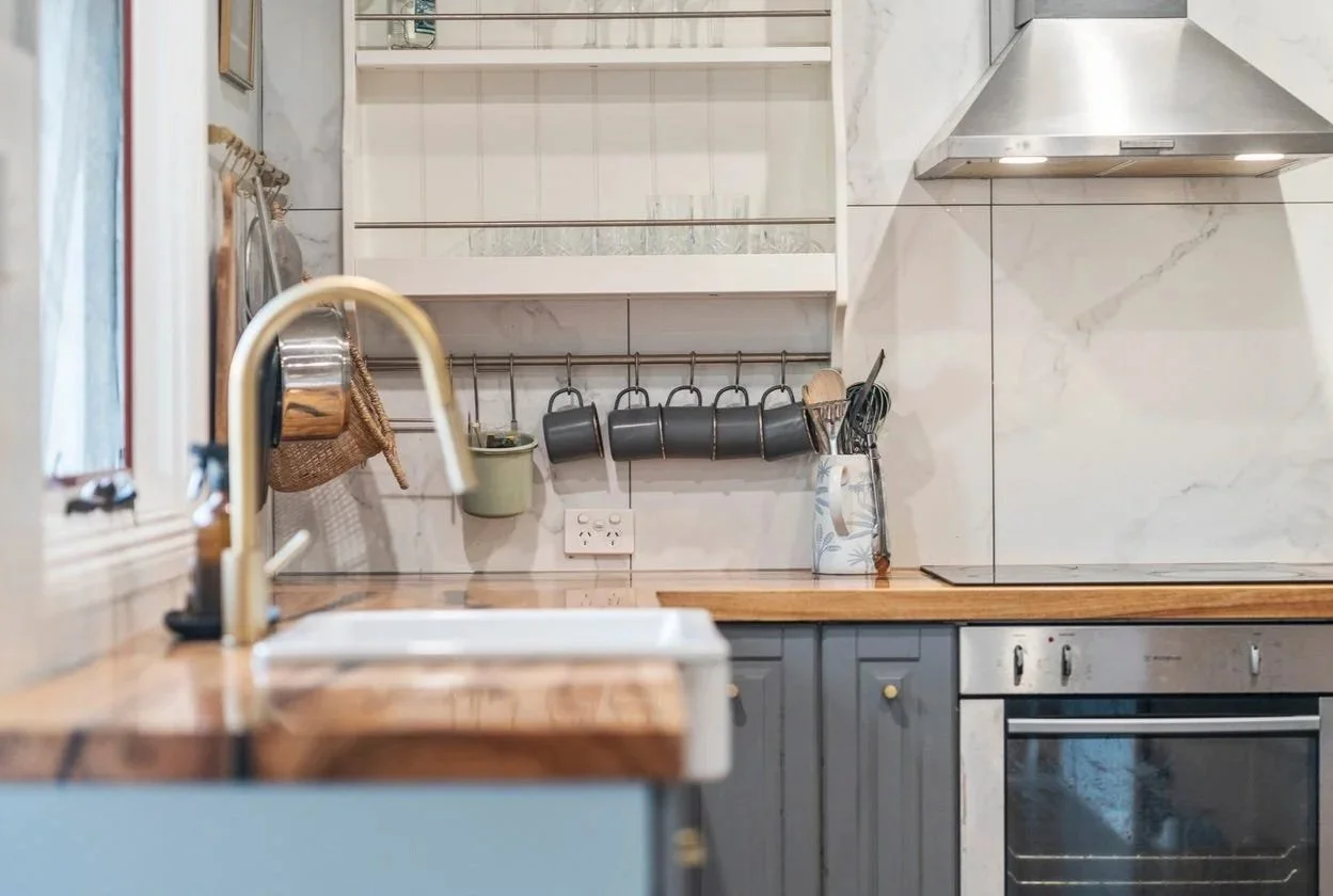 55_Yamboyna_Kitchen_Up_3.jpg