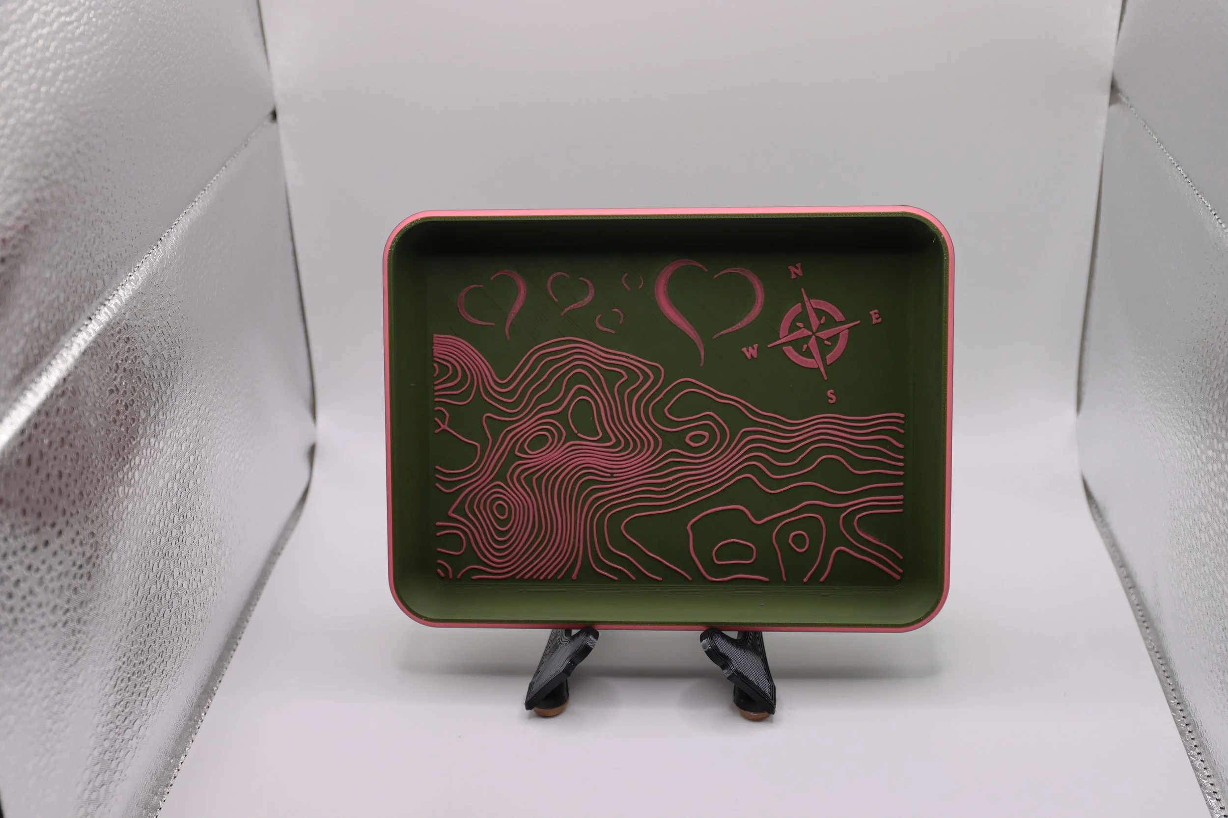 EDC_Adv_Valentine_Tray_MatteGreenPink_2.JPG