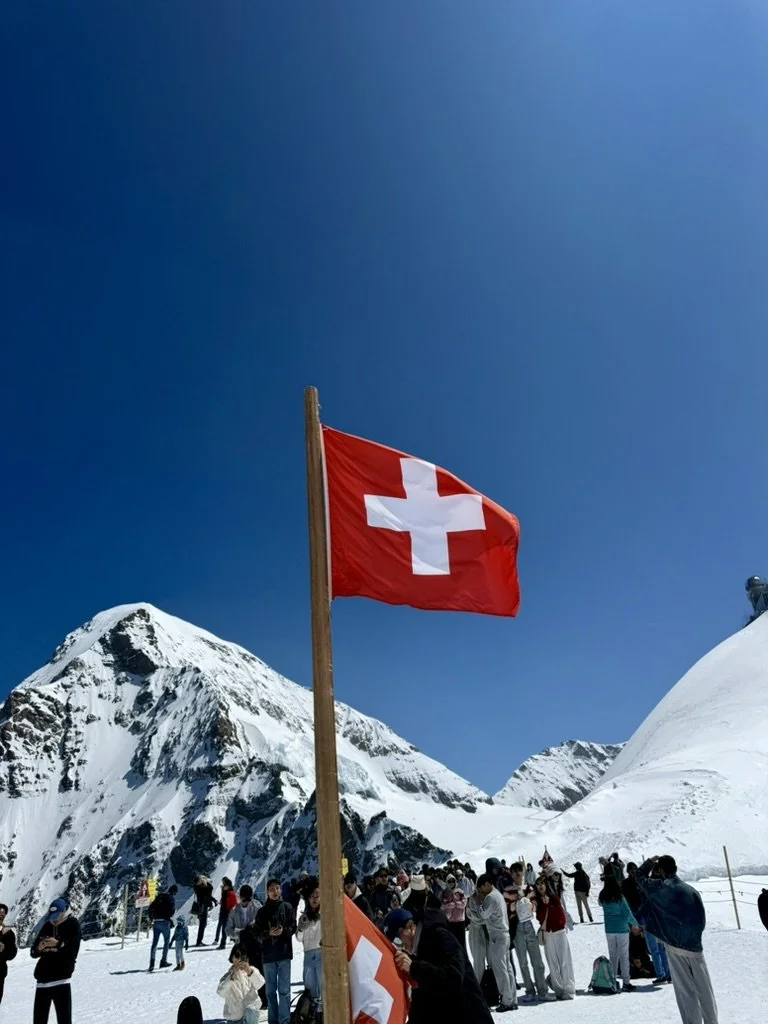 Strategically Switzerland: Circle the Country with Ease