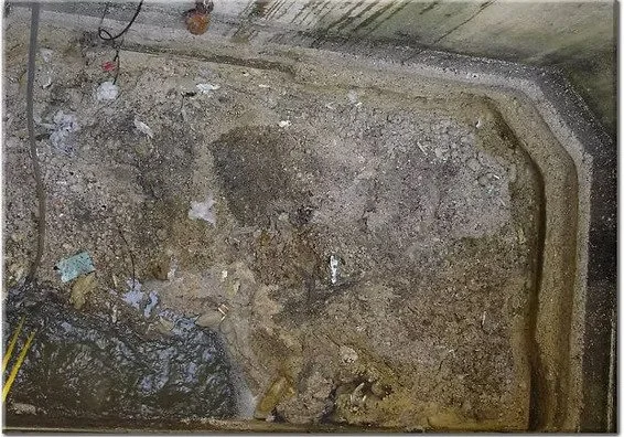 A top-down view of lift station heavy buildup