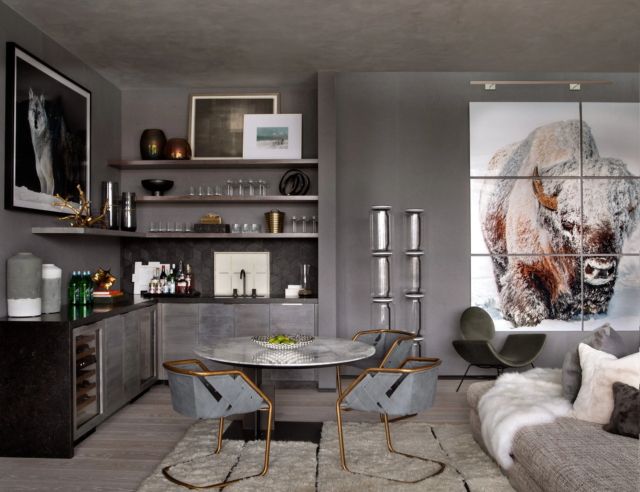 ASH-42-custom-wet-bar-entertaining-space.jpg