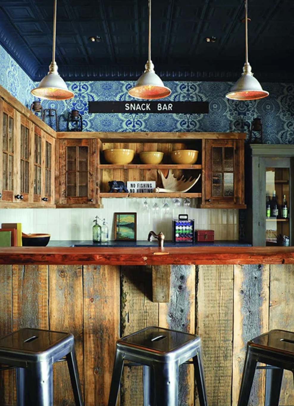 SA-01A-Snack-bar-live-edge.png