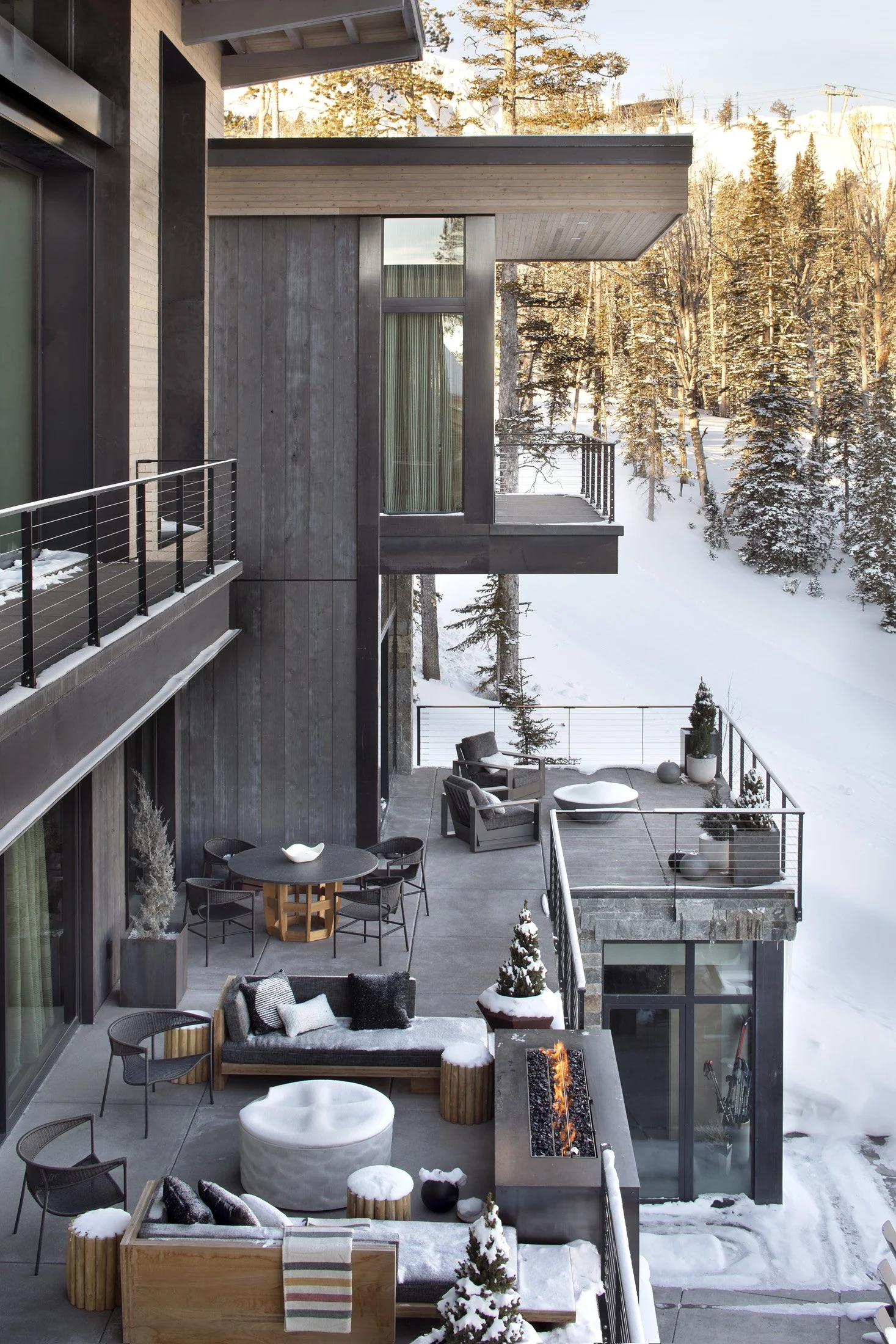 LPSL-59-ski-house-multi-level-exterior.jpg.jpg