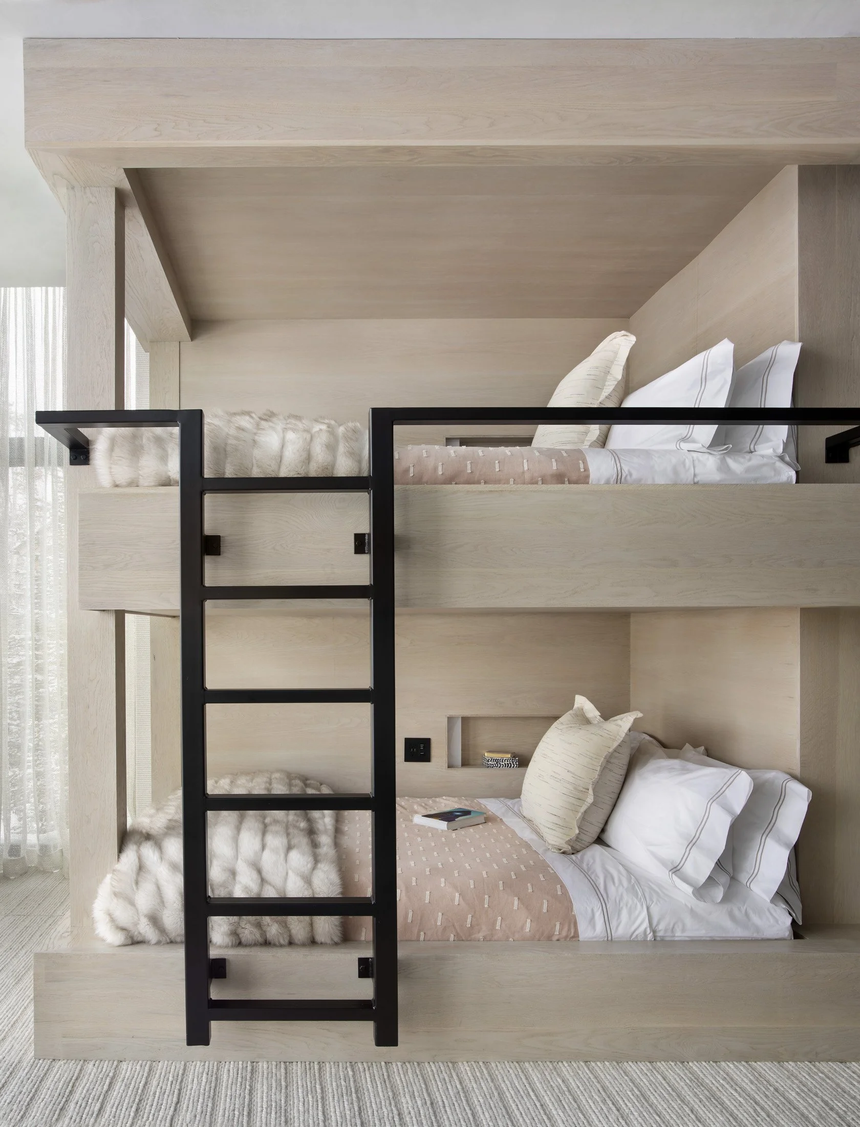 LPSL-51-ski-house-built-in-bunk-beds.jpg.jpg