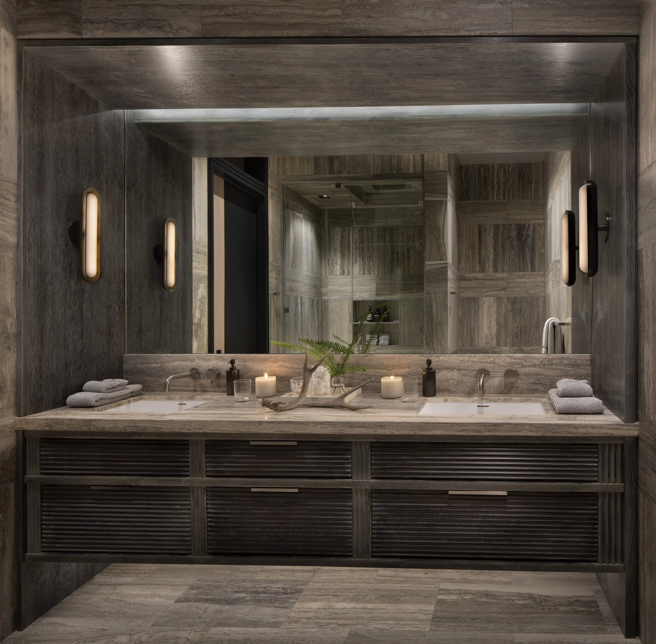 LPSL-36-ski-house-bathroom.jpg.jpg