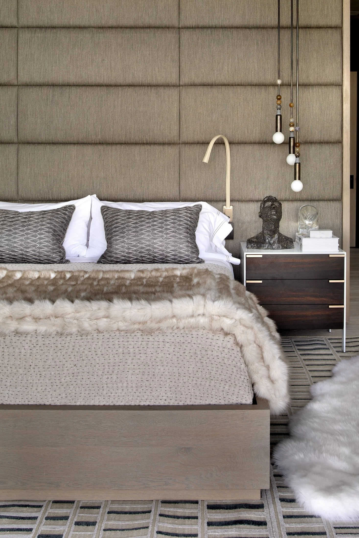 LPSL-68-ski-house-upholstery-bedroom.jpg.jpg