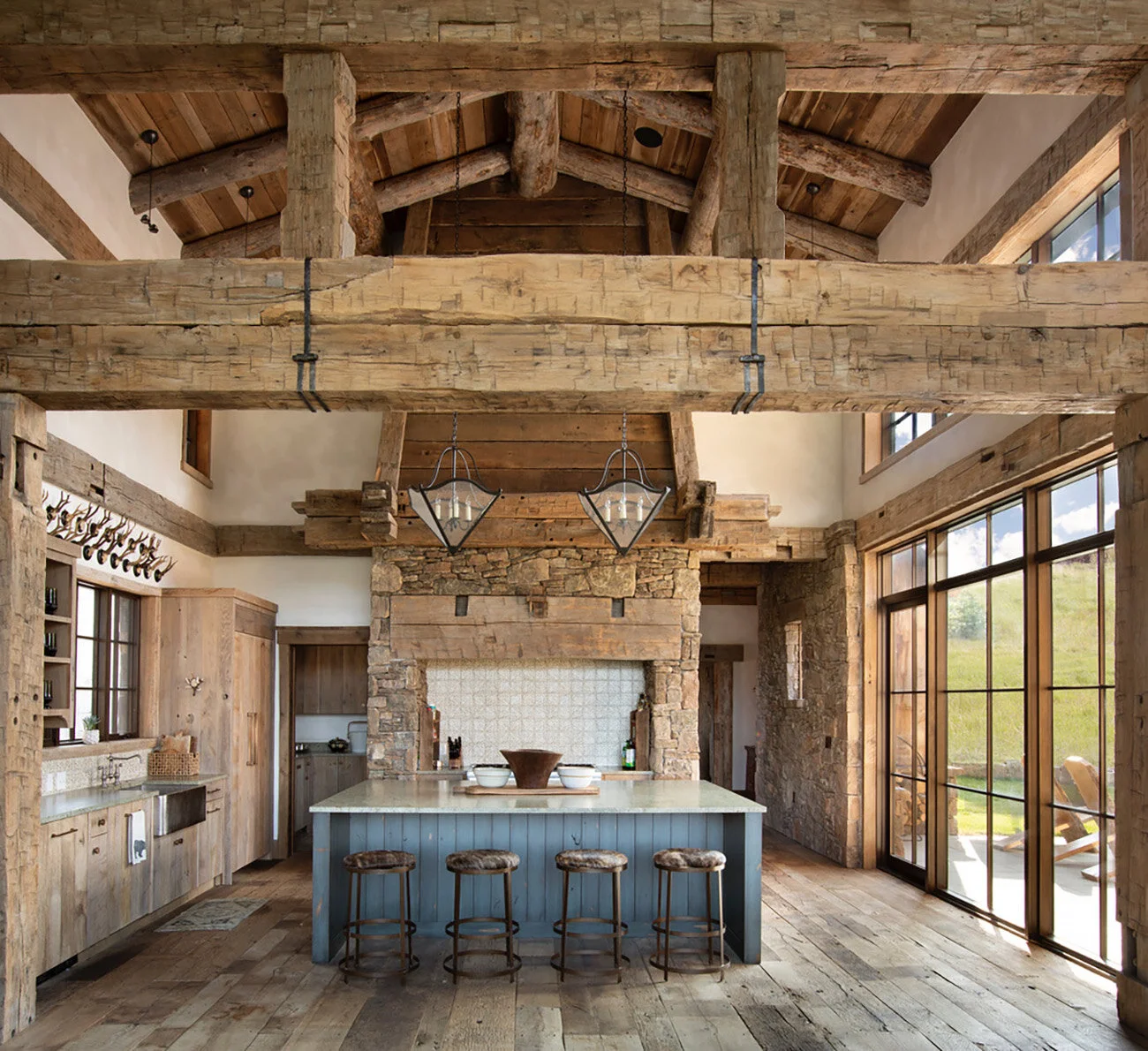 MF-13-open-kitchen-reclaimed-beams.jpg.jpg