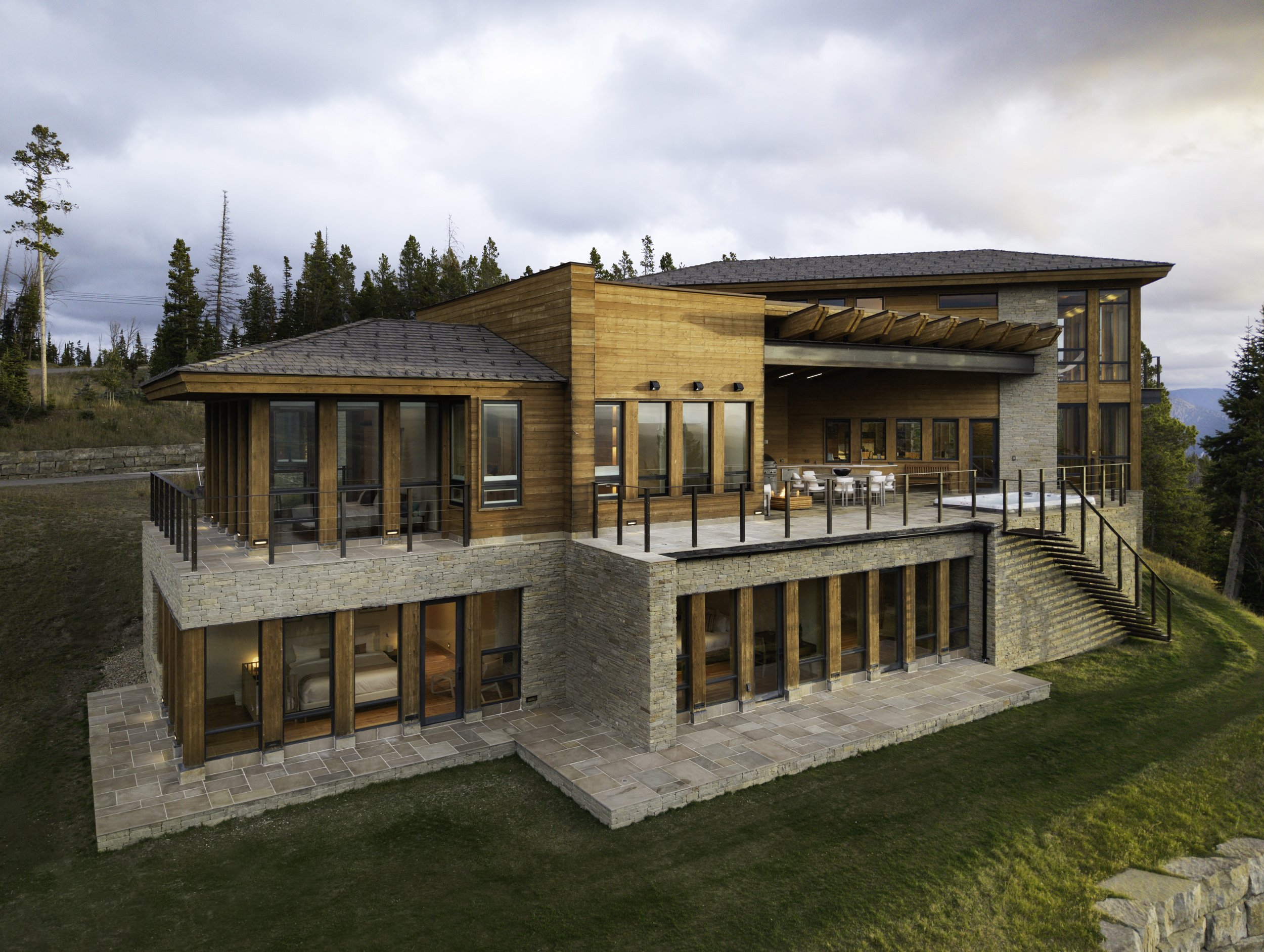 25.10_328Andesite_01_©CharlesStemen.jpg