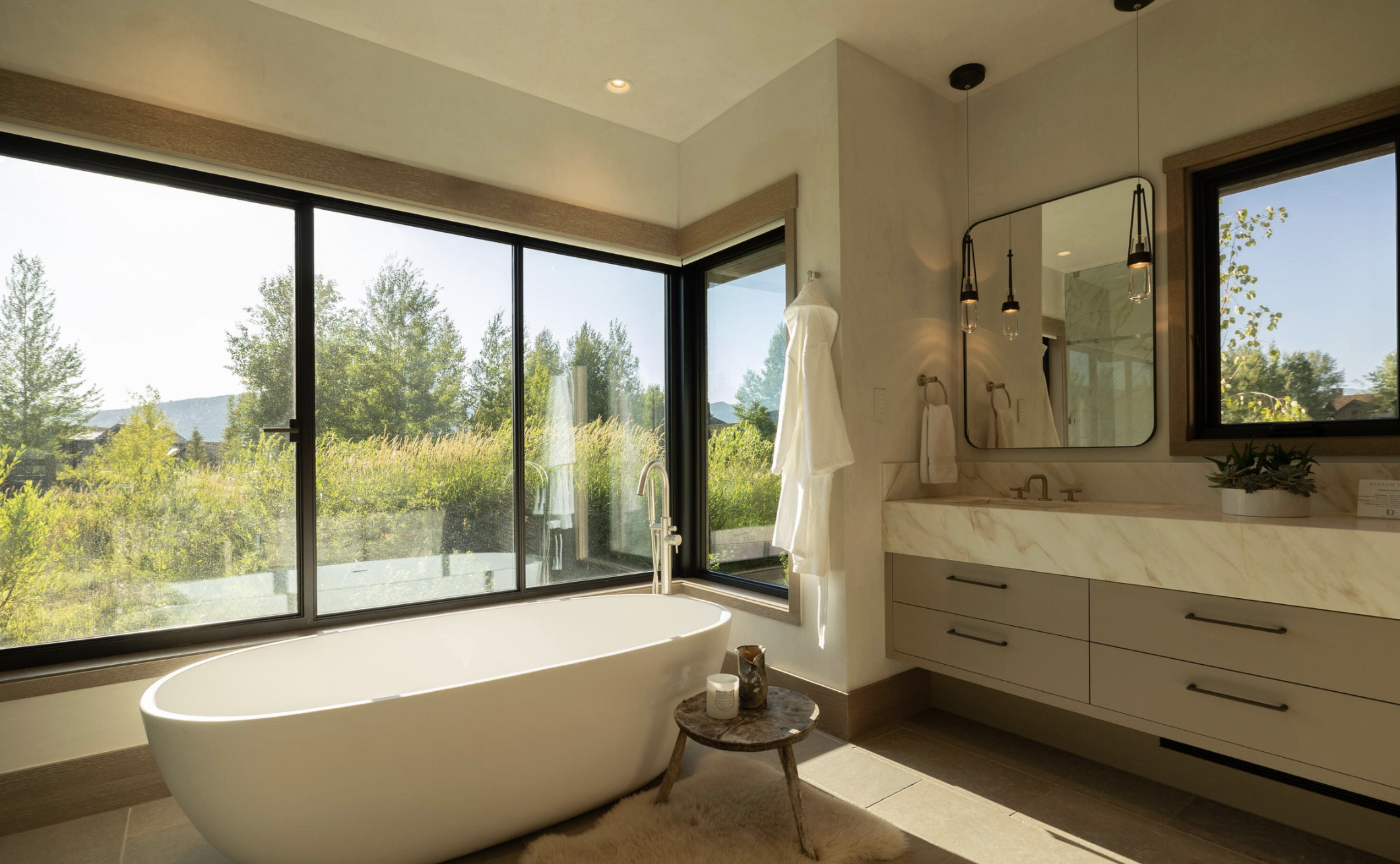 MP-22-primary-bath-custom-vanity.png