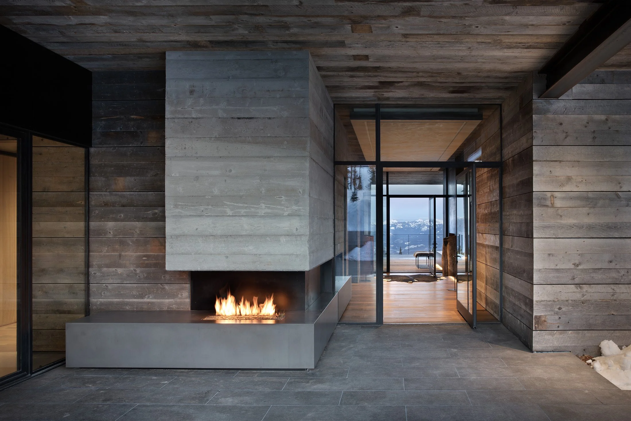 ASH-30-covered-outdoor-fireplace-entry-courtyard.jpg