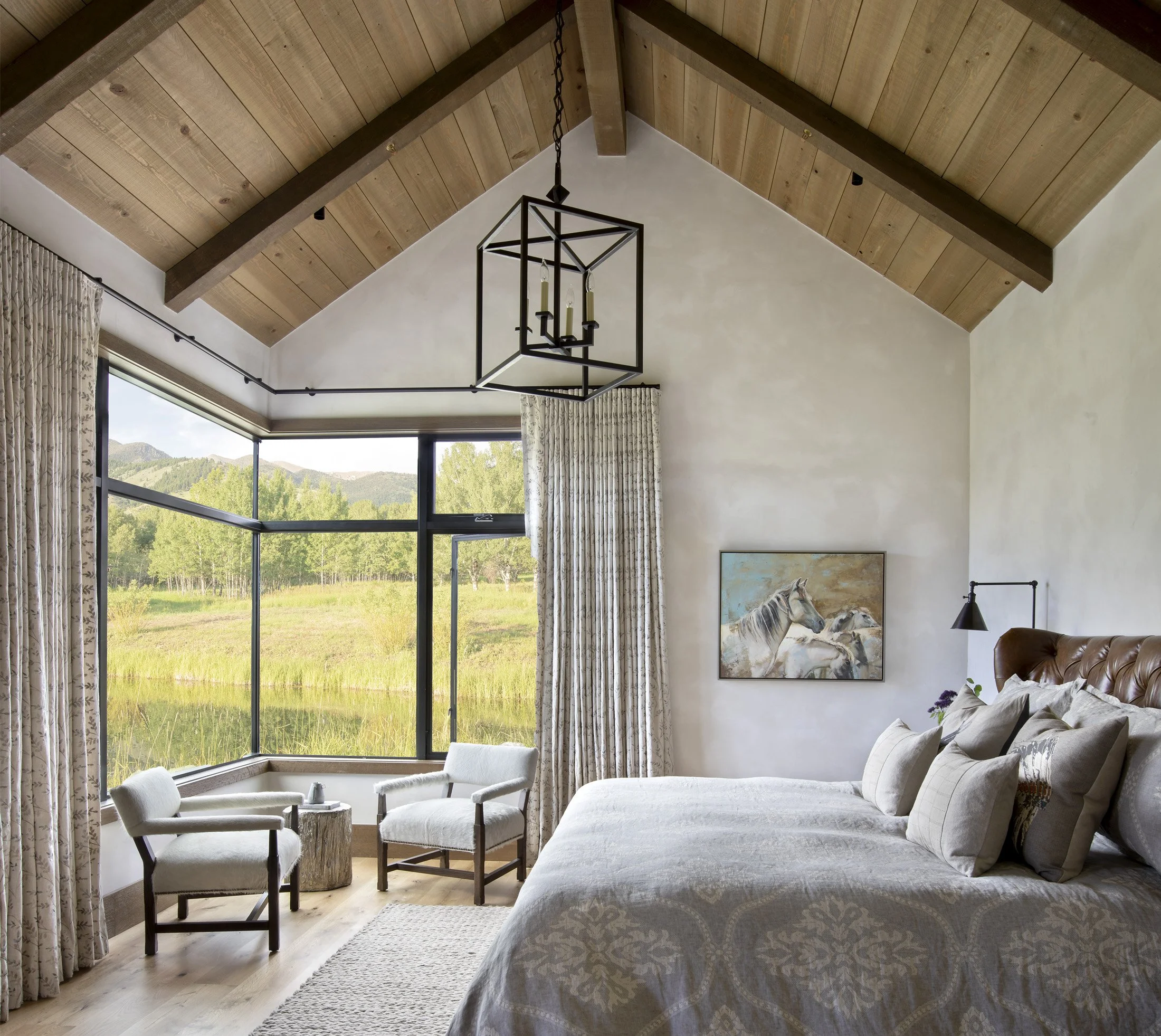 LCR-09-bedroom-meadow-views-corner-windows.jpg