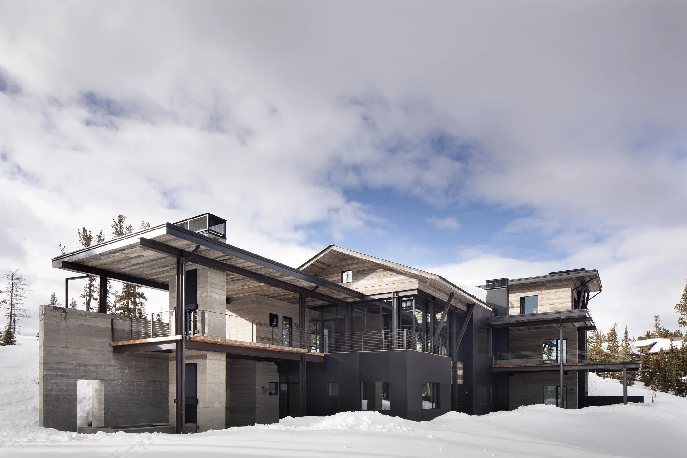 ASH-31-modern-mountain-home-winter-exterior-ski-in-ski-out.jpg.jpg