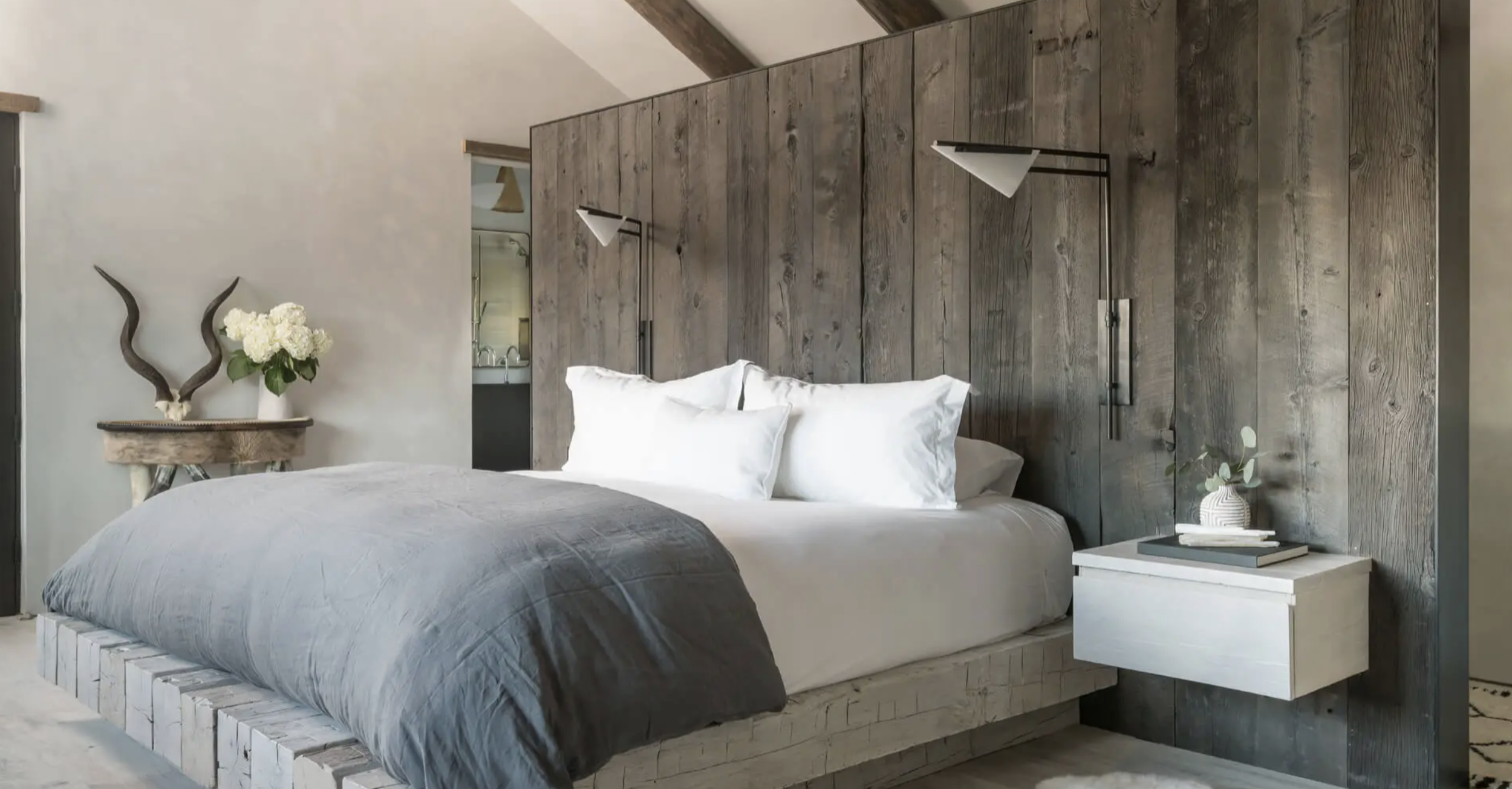 RN-12-rustic-nuevo-primary-bedroom-lohss.png