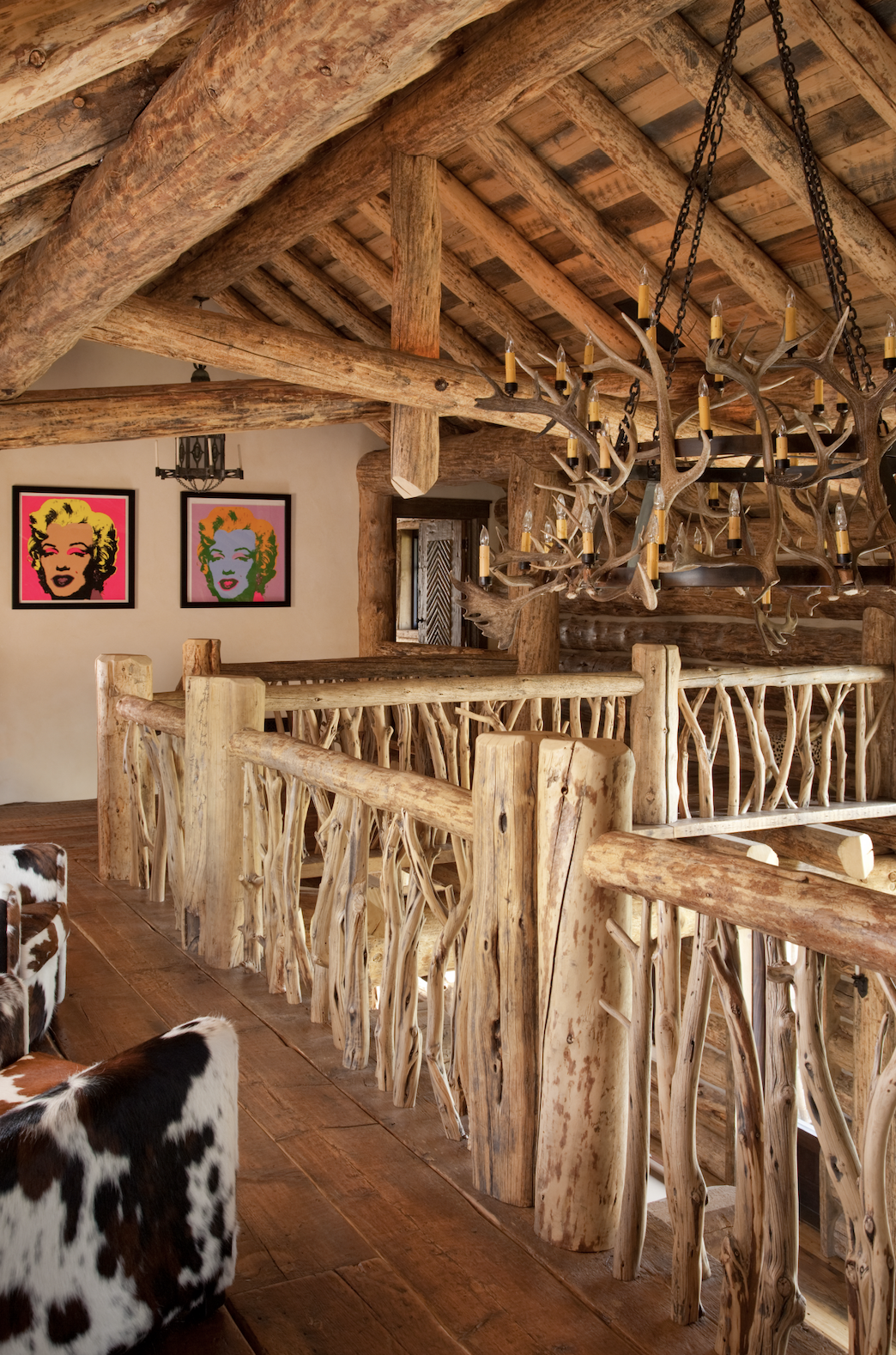TP-18-loft-antler-chandelier.png