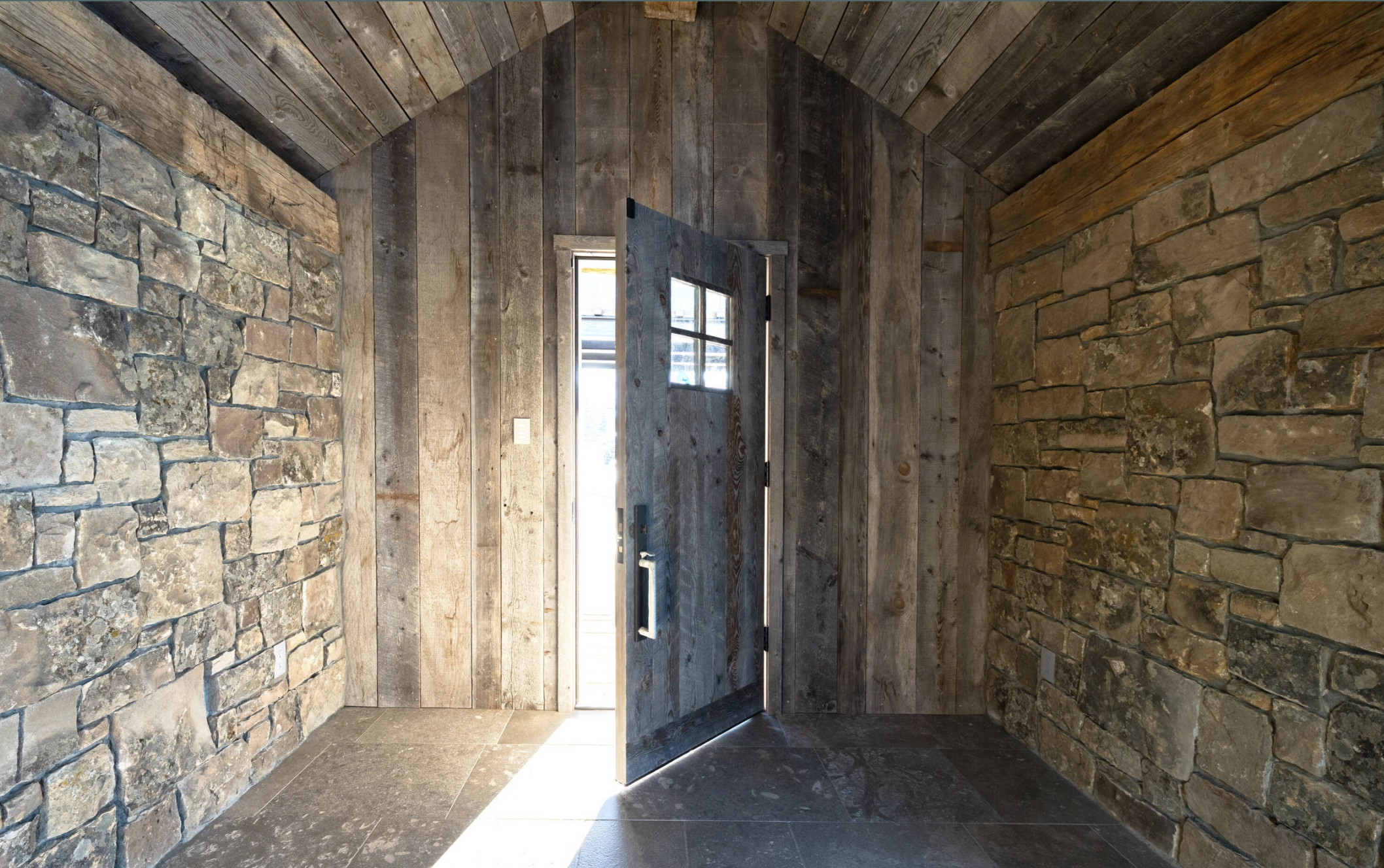 MP-11-entry-vestibule-reclaimed-wood.png
