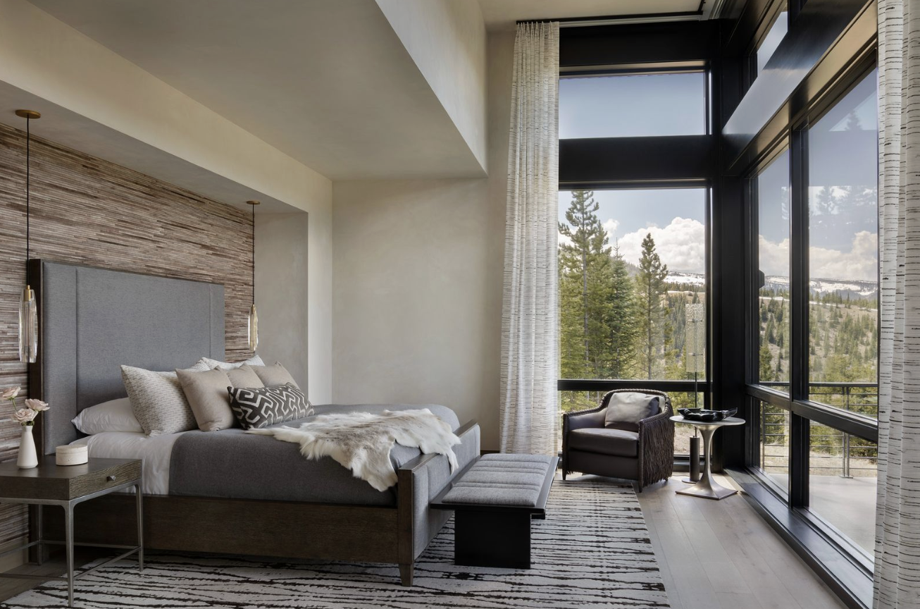 HW-20-bedroom-expansive-glass-mountain-view-big-sky.png