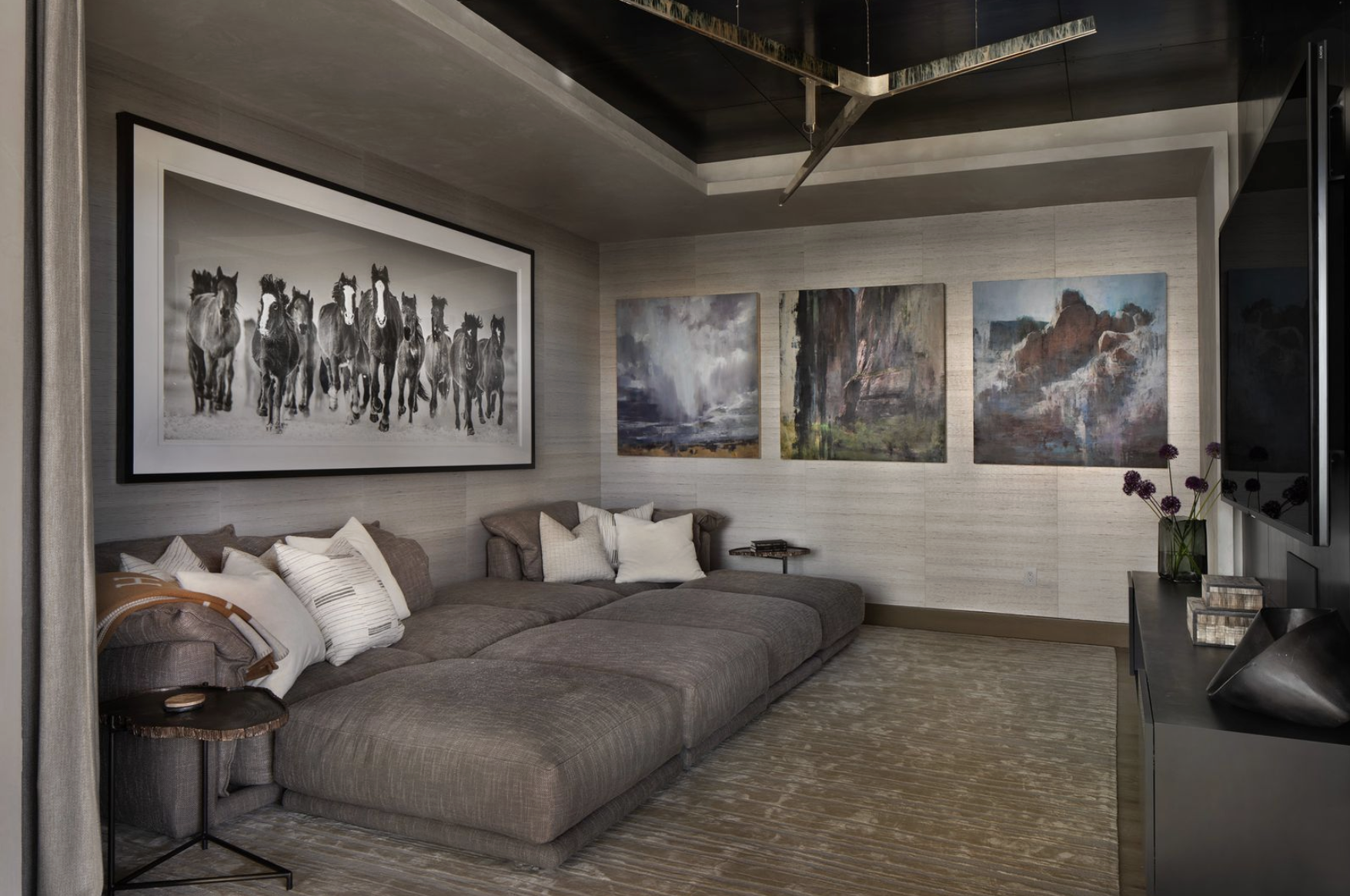 HW-25-media-room-lounge-room-yellowstone-club.png