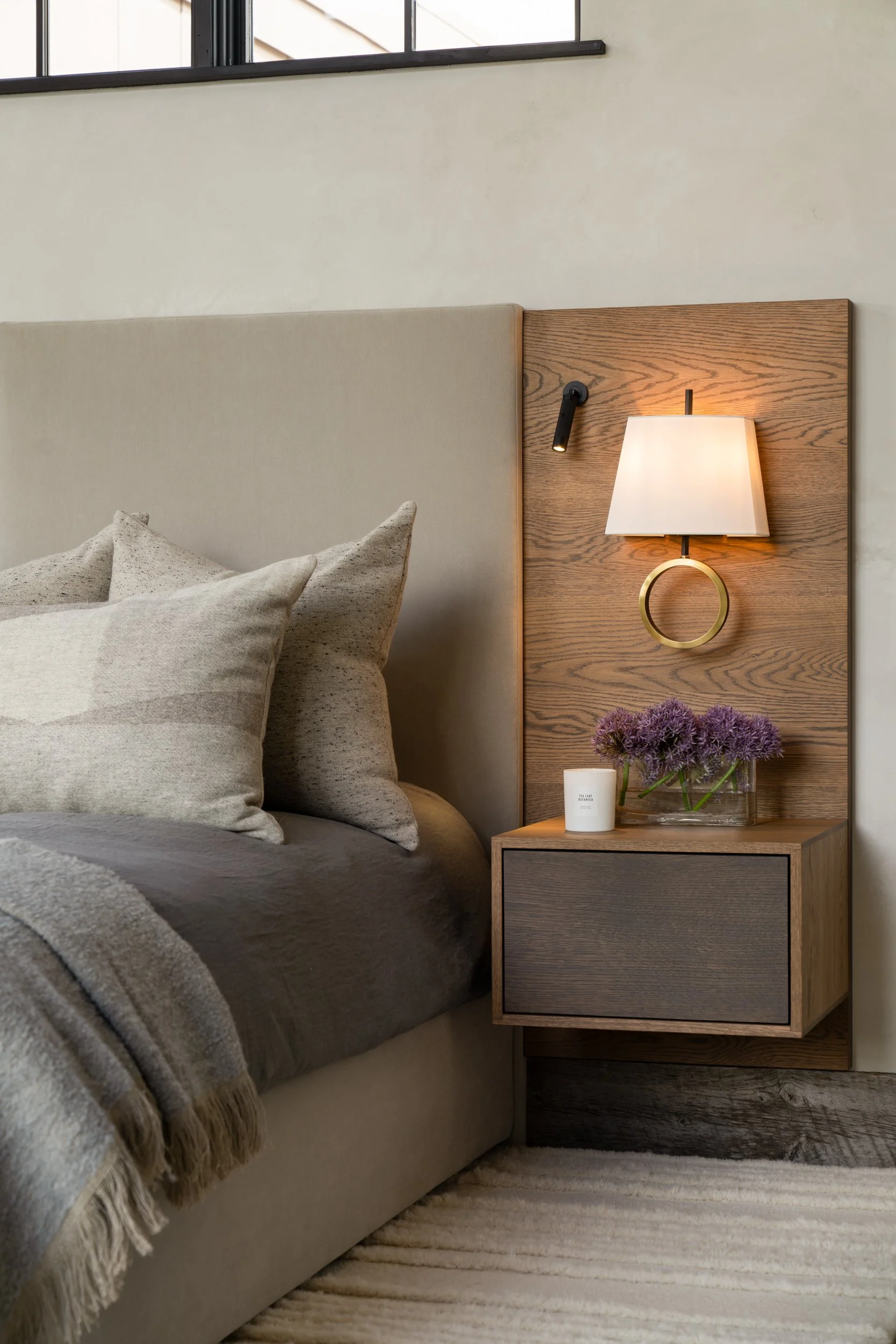 SCR-10-bedroom-custom-headboard-detail.jpg