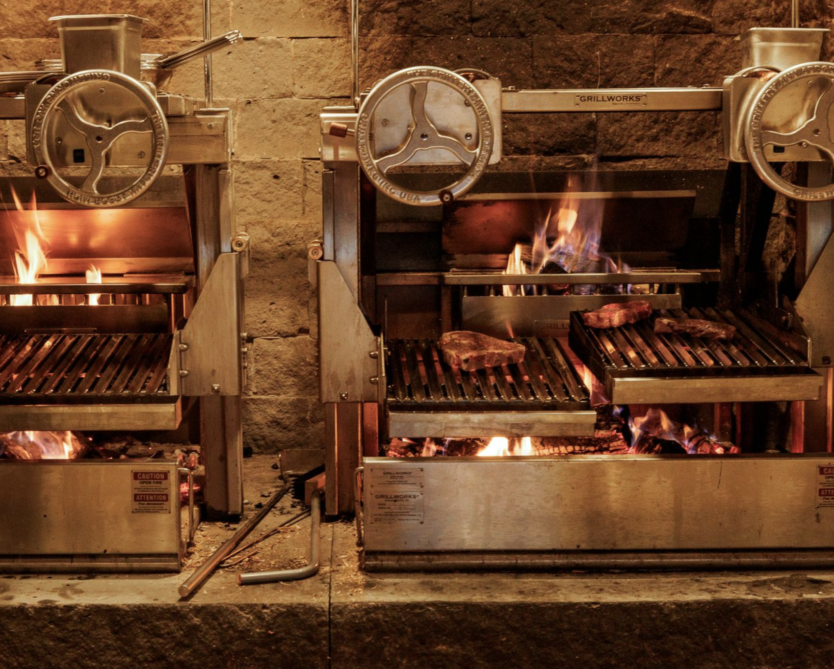 JWH-04-wood-fired-grill-hearth.png