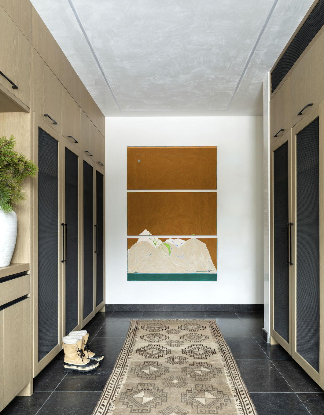 PL-15-built-in-ski-lockers.png