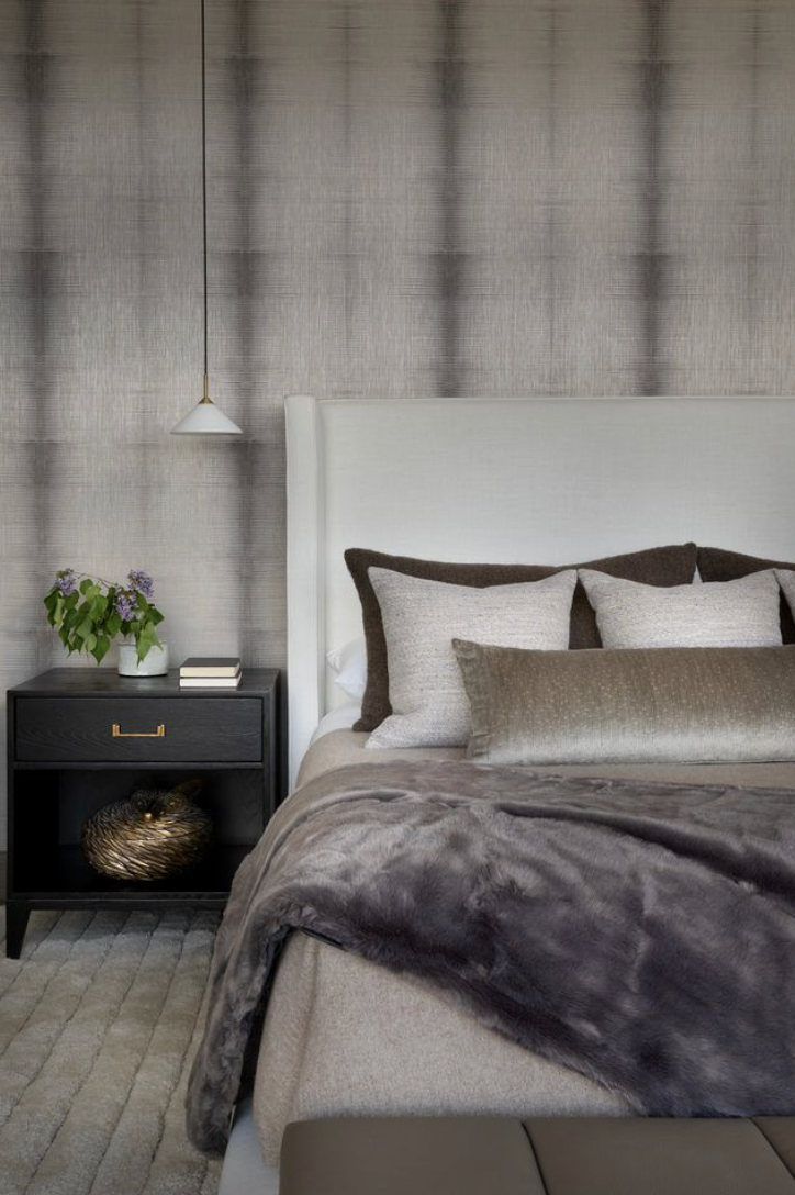 HW-24-bedroom-textured-wall-big-sky.png