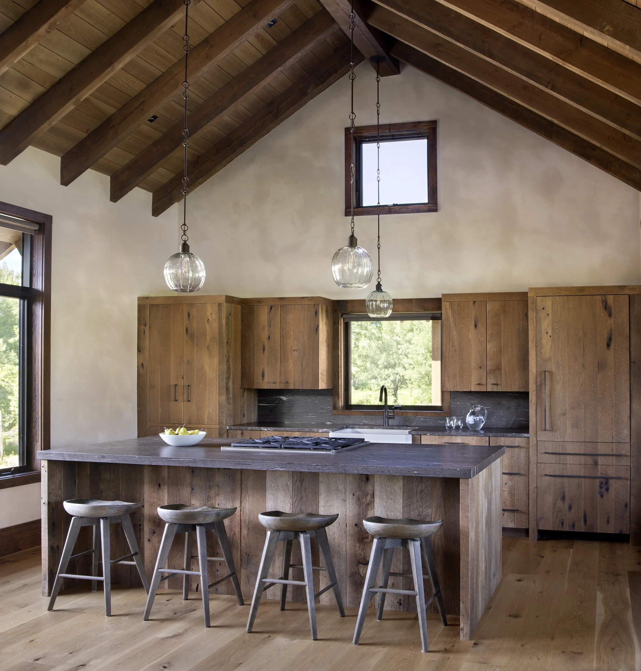 LCR-23-custom-kitchen-large-island.jpg