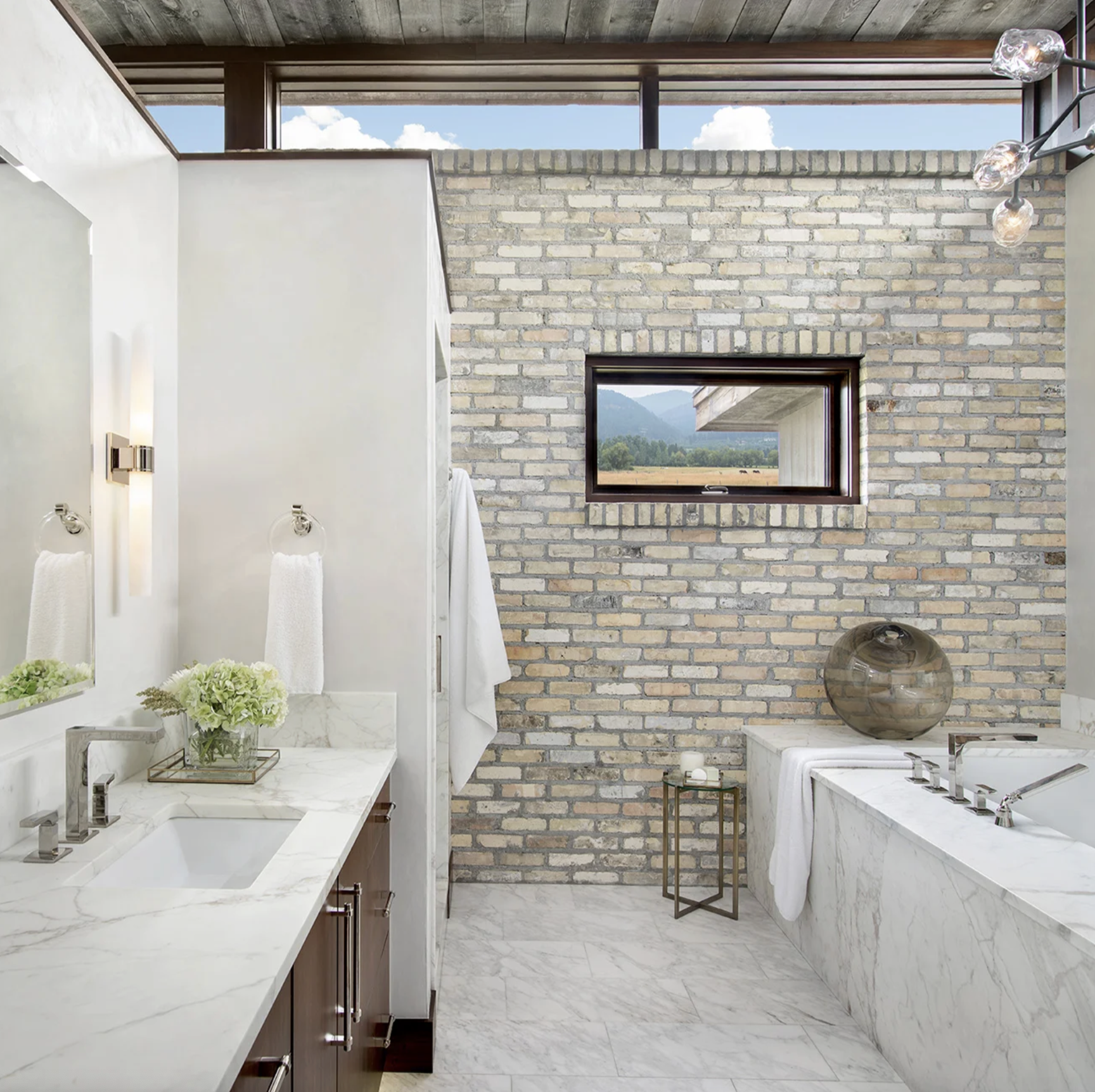 LC-08-primary-bath-marble-tub.jpg.png