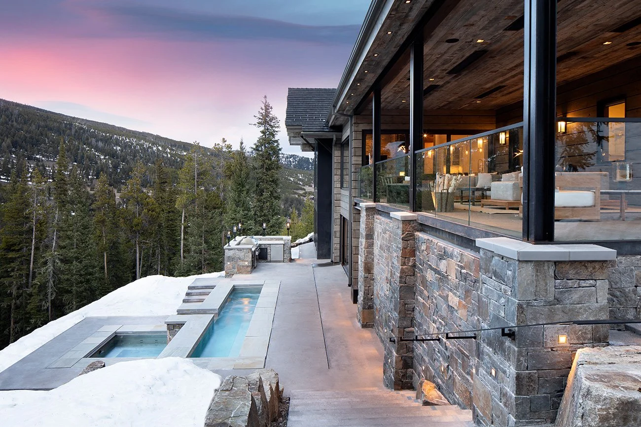 SV-05-mountain-home-pool-patio-exterior-Lohss.jpg