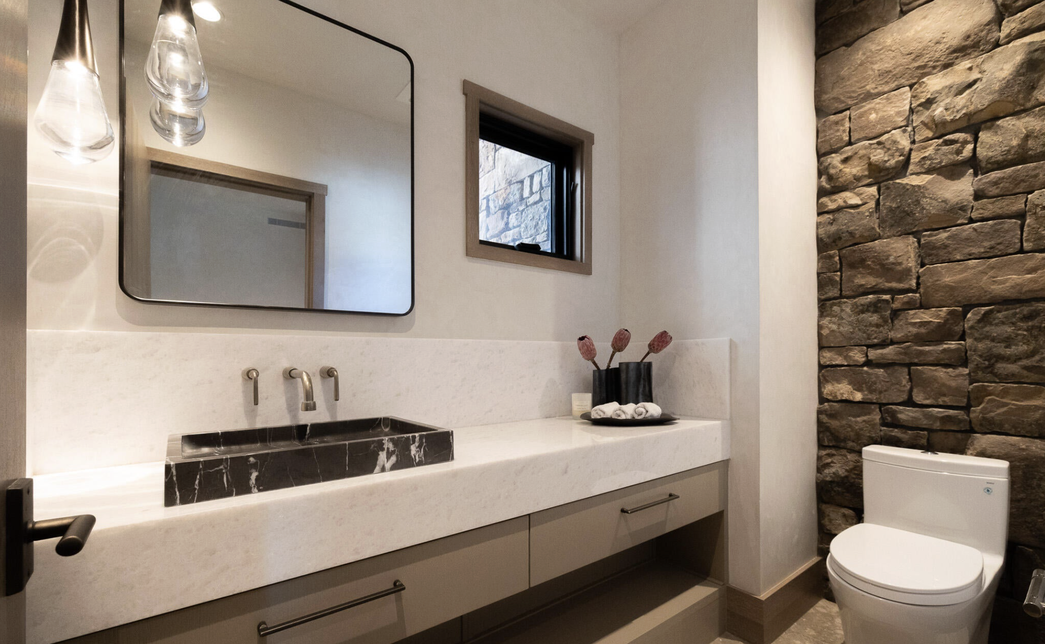 MP-16-modern-powder-room.png