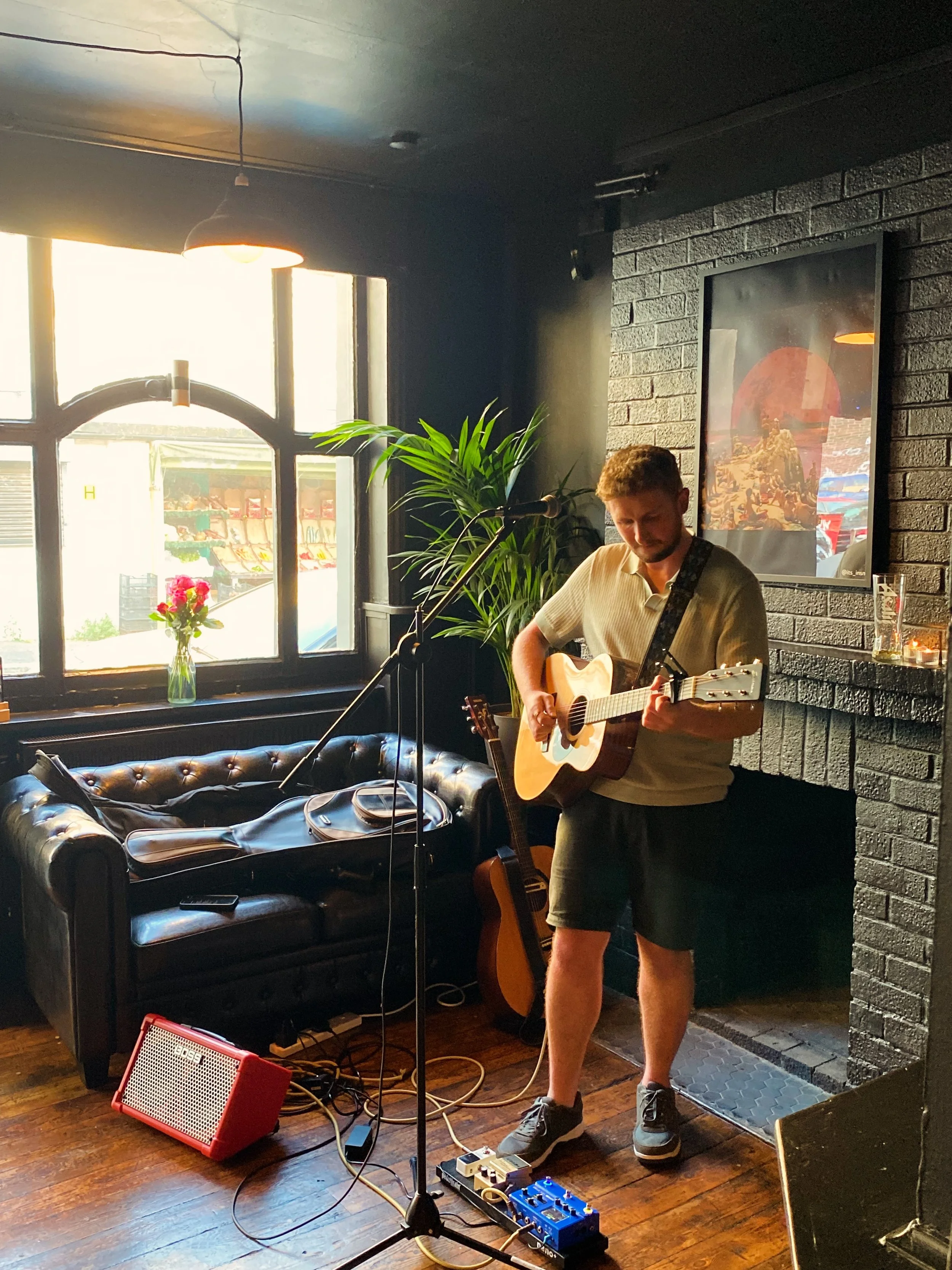 Shout out to all you Brighton musicians! 🎸 

We&rsquo;re currently organizing a series of live music nights to fundraise for local charities, and we&rsquo;re looking for bands and singers to help us raise money for some great causes. 

We&rsquo;ll b