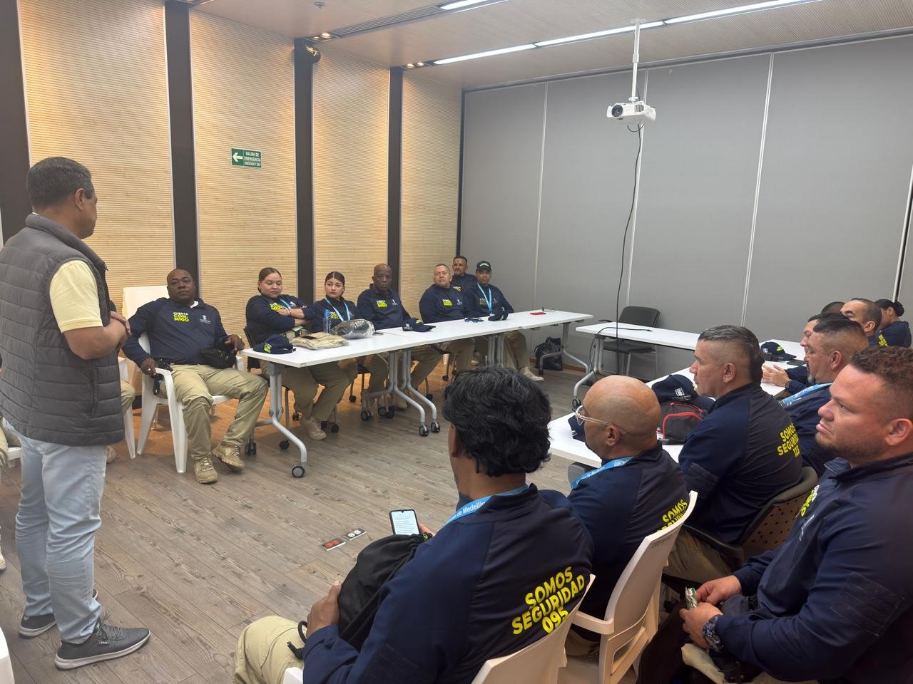 En compa&ntilde;&iacute;a de nuestro Subdirector Ejecutivo, Sargento Mayor de Comando del glorioso Ej&eacute;rcito Nacional, Iv&aacute;n Mesa Coneo, (@imesaconeo ) y de nuestro Gerente Jur&iacute;dico y de Pol&iacute;ticas P&uacute;blicas, IJ (V) Jam