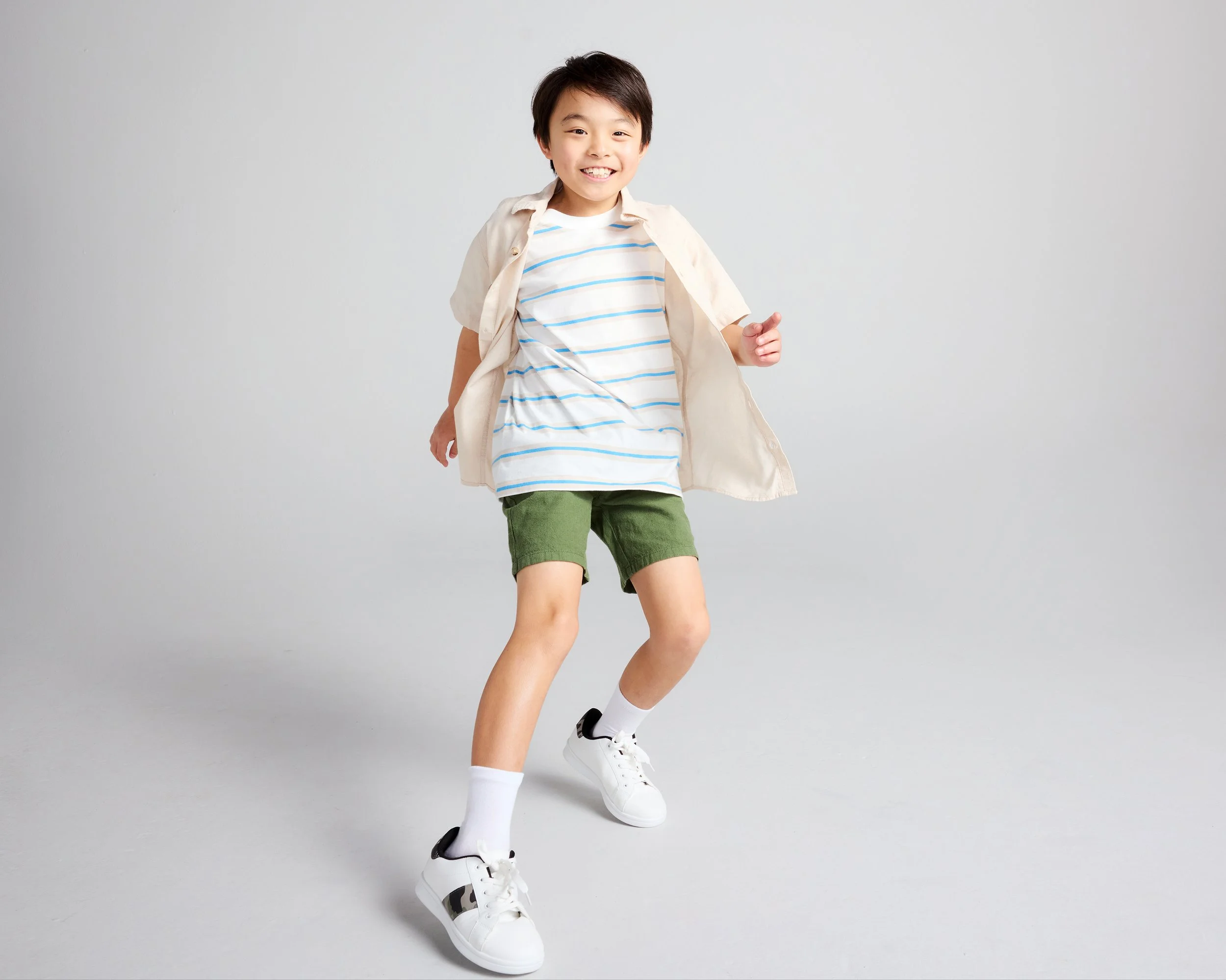 CAM_225900_Clothing_FY25_Q1_Shots 56-61_2801_RM.jpg