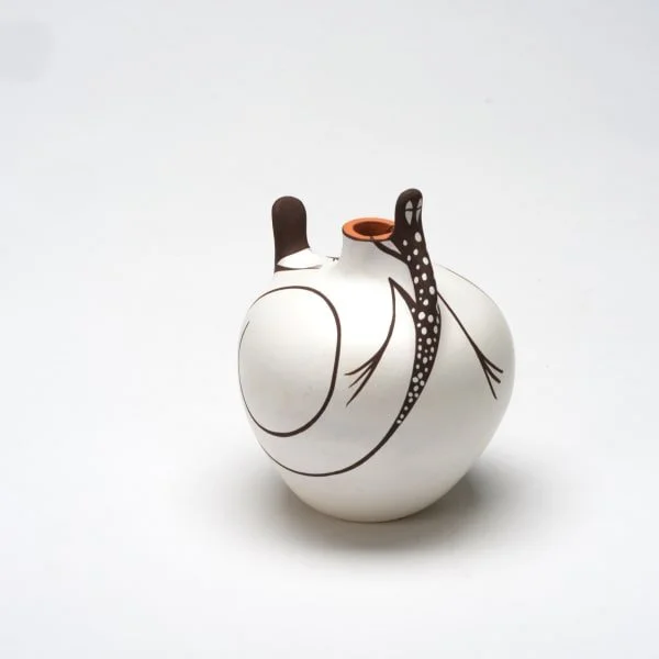 White ceramic Tadpole vase by Agnes Peynetsa.